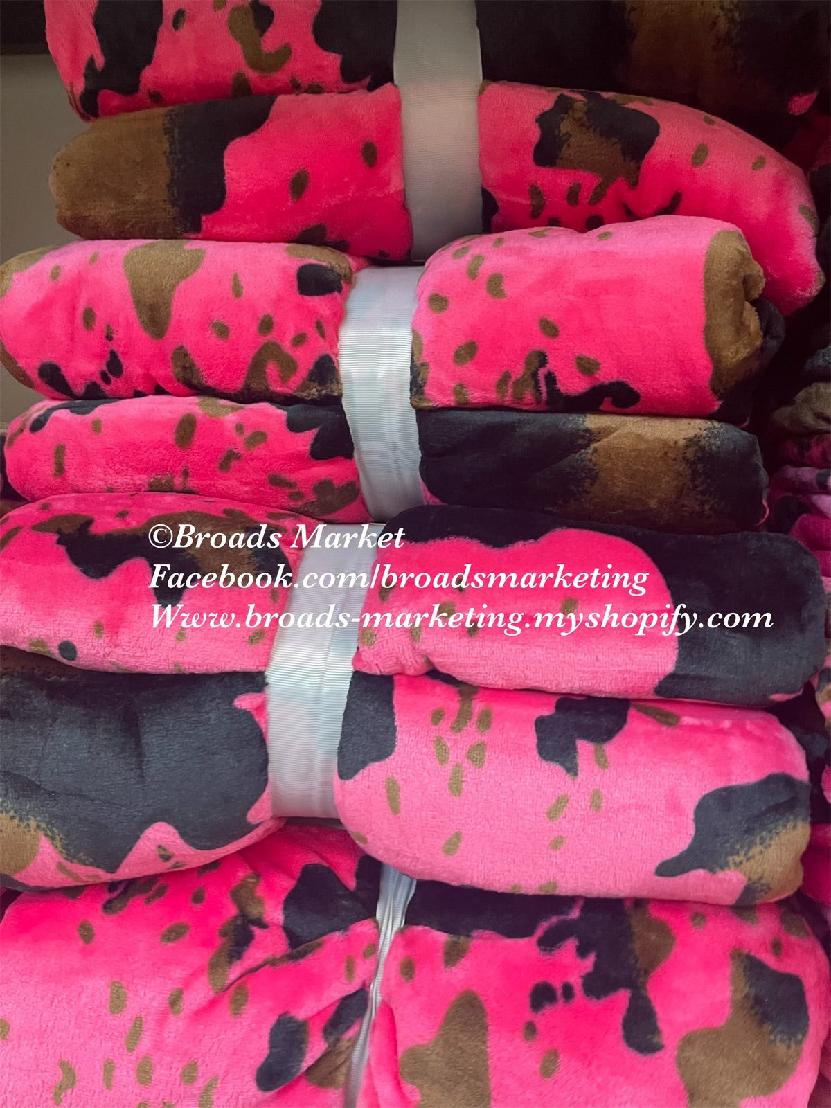 Hot Pink Cow Super Plush King Blanket