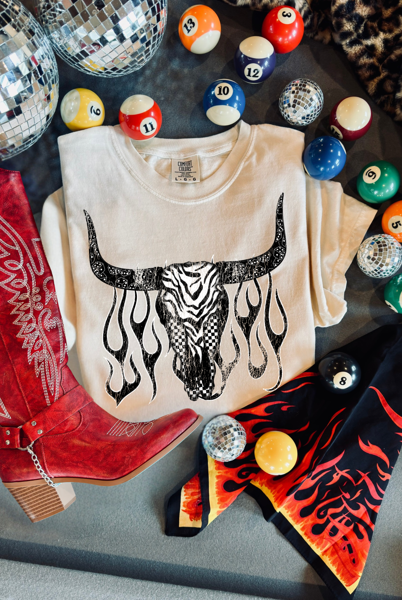 Flamin Dice Bullskull Tee