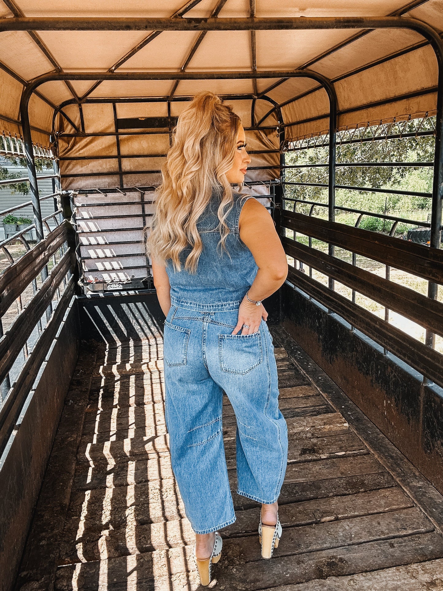 The Sway Barrel Jeans