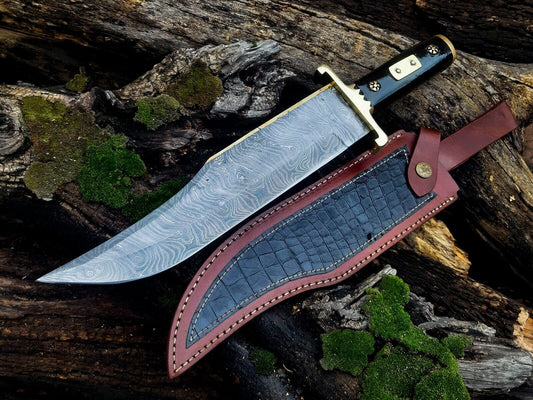 13-Inch Damascus Steel Cowboy Bowie Knife with Buffalo Horn Handle & Leather Sheath – Perfect Gift for Knife Enthusiasts