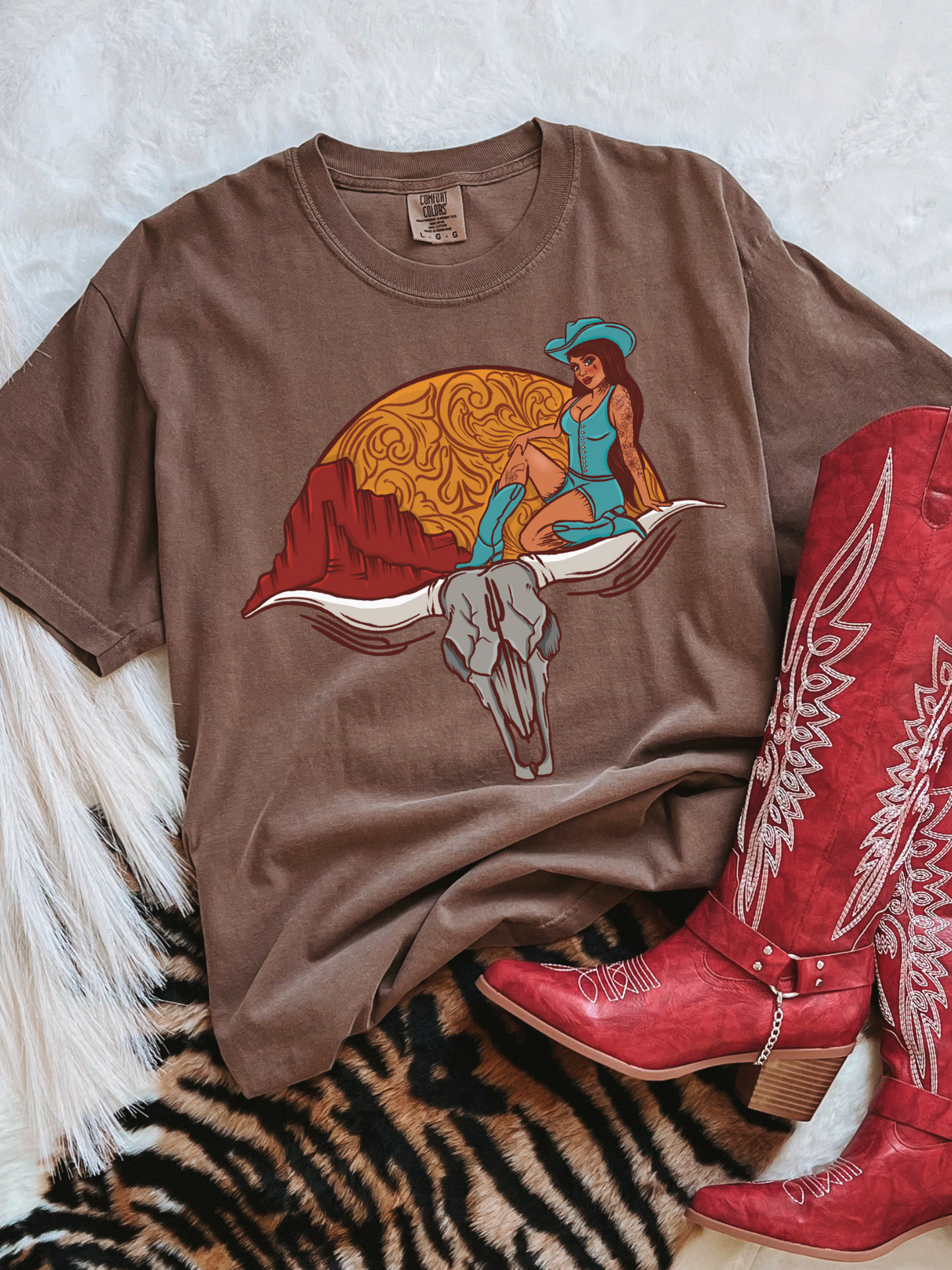 Outlaws and Longhorns Tee