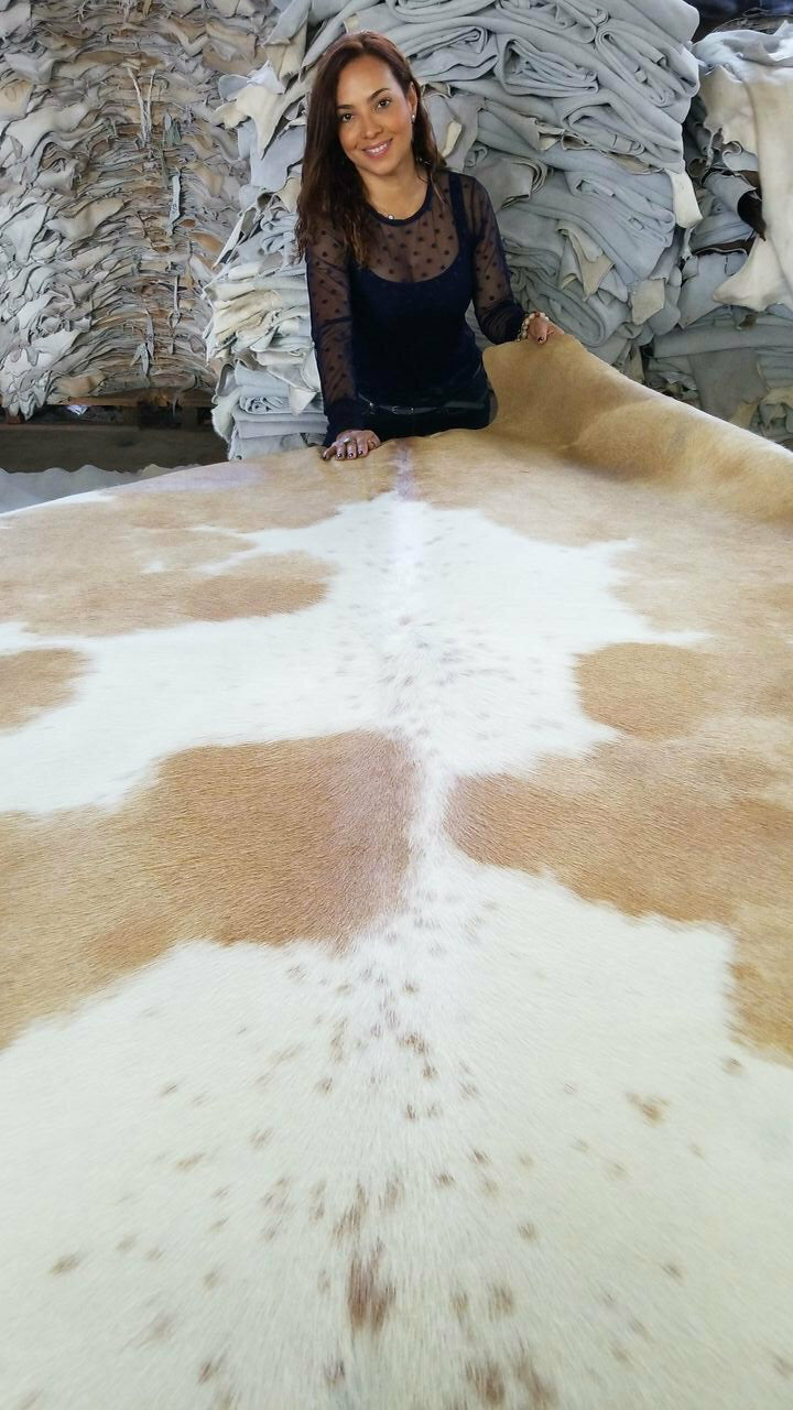 Palomino and White Brazilian Cowhide Rug: XXL