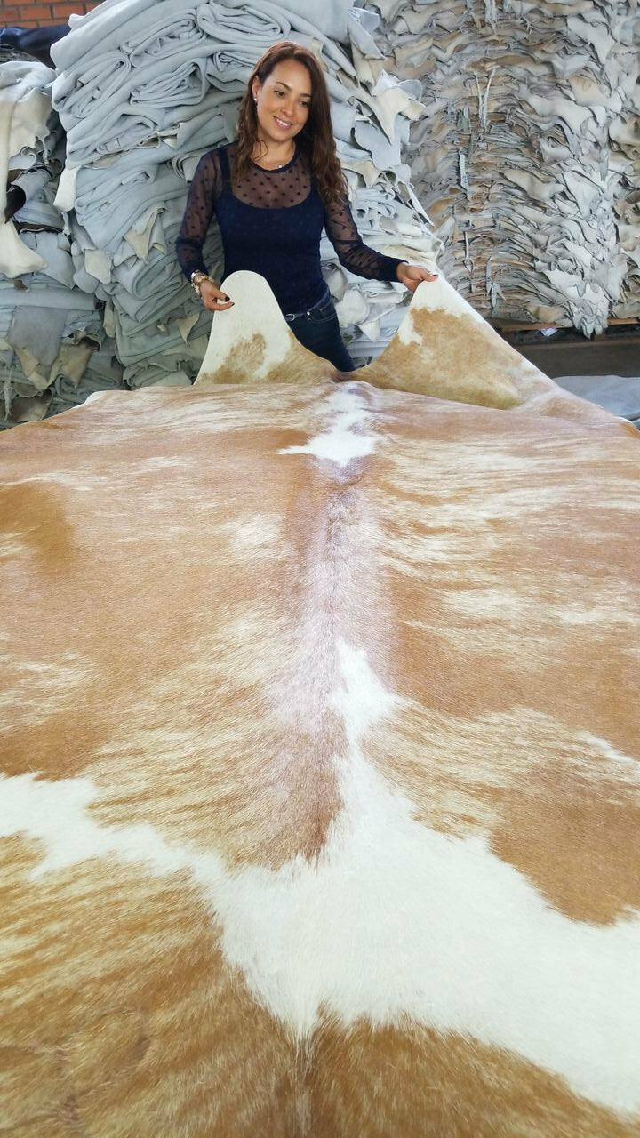 Palomino and White Brazilian Cowhide Rug: XXL