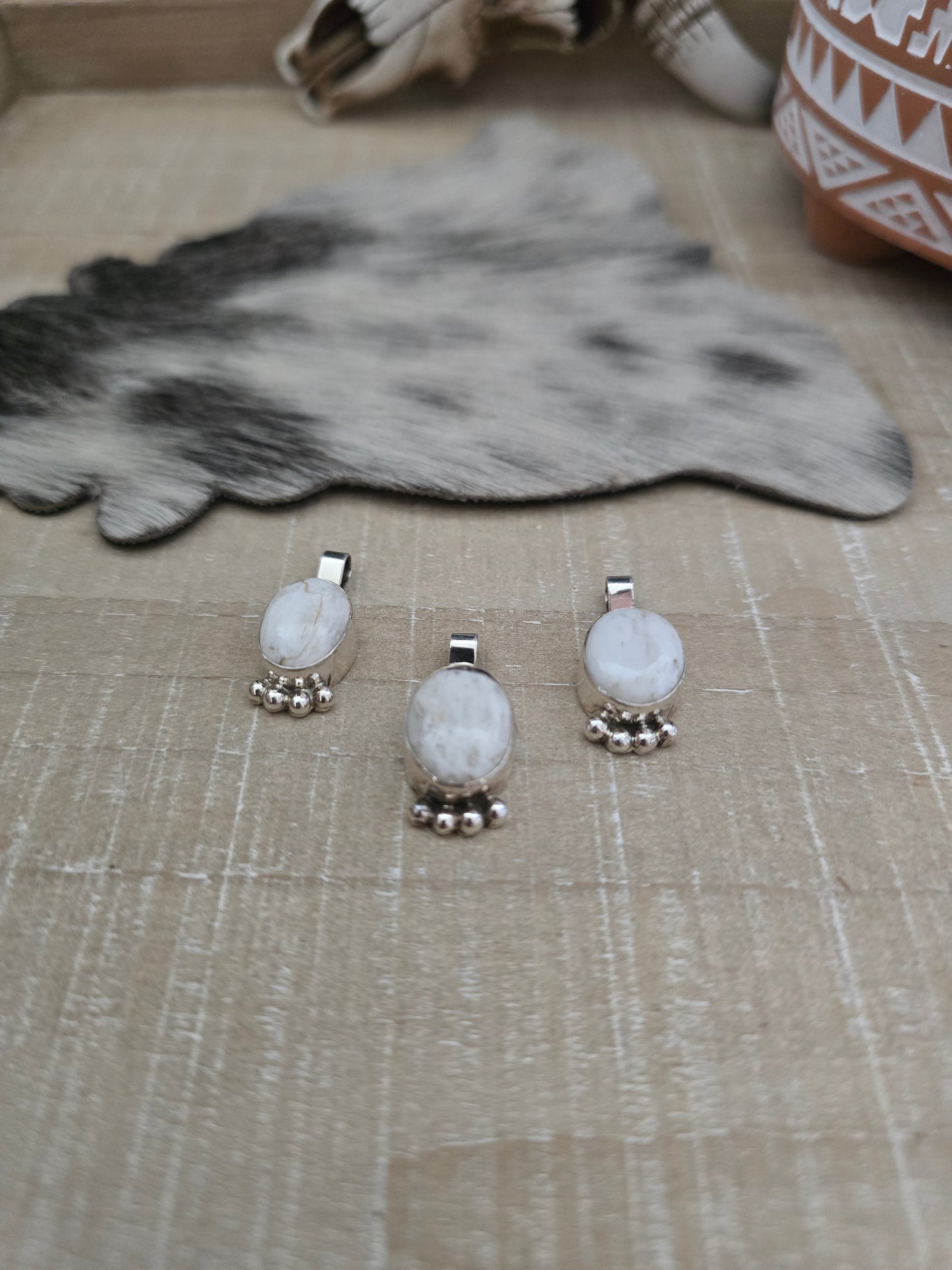 JAMESON KEE LITTLE WHITE BUFFALO PENDANT