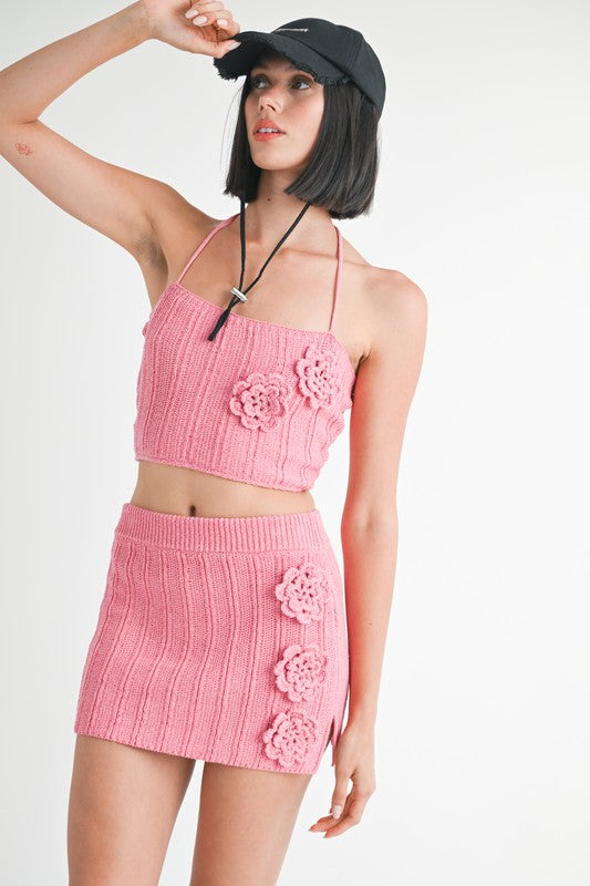 HALTER NECK KNITTED CROPPED TOP