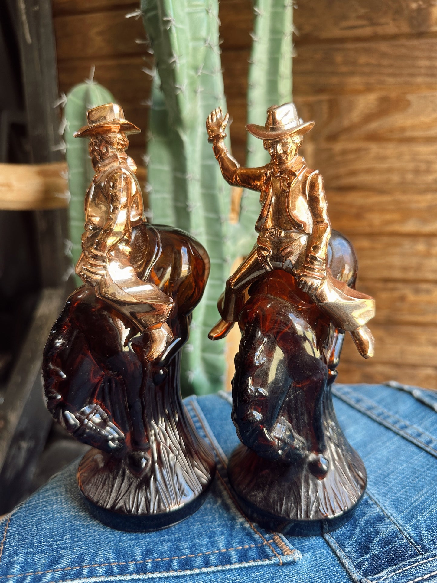 The Vintage Bronco Glass Statue