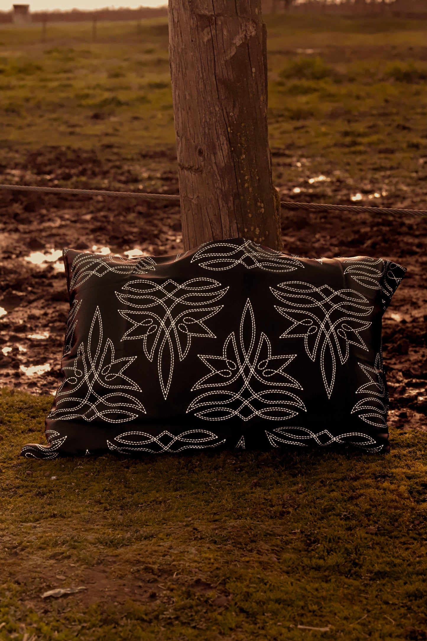 Large Boot Stitch Satin Pillow Case
