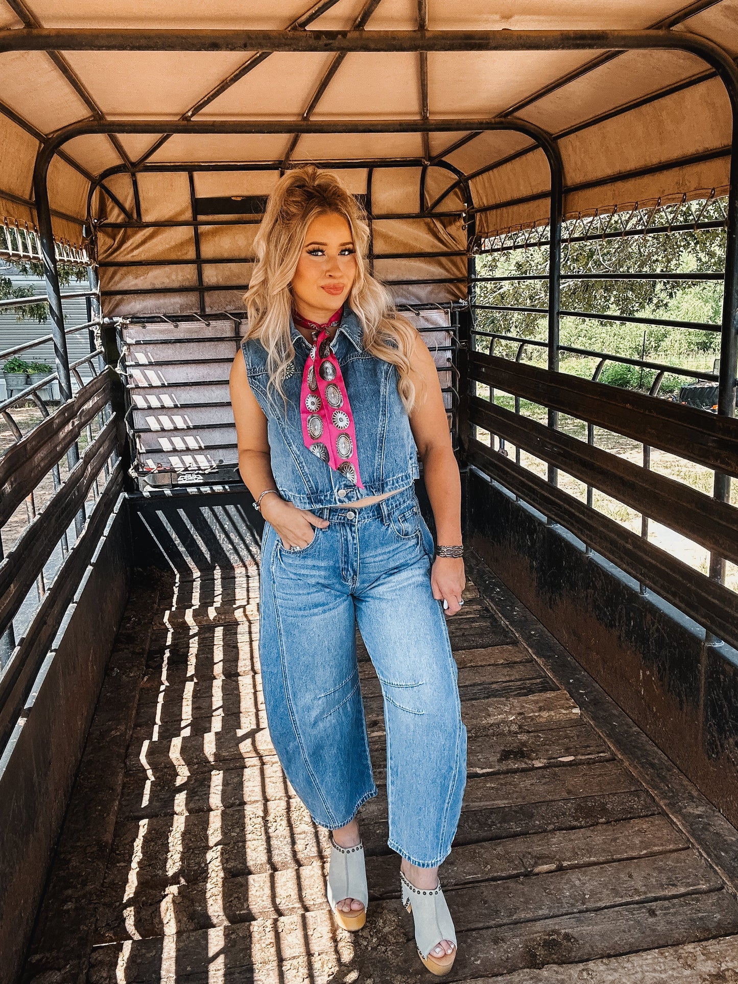 The Sway Barrel Jeans