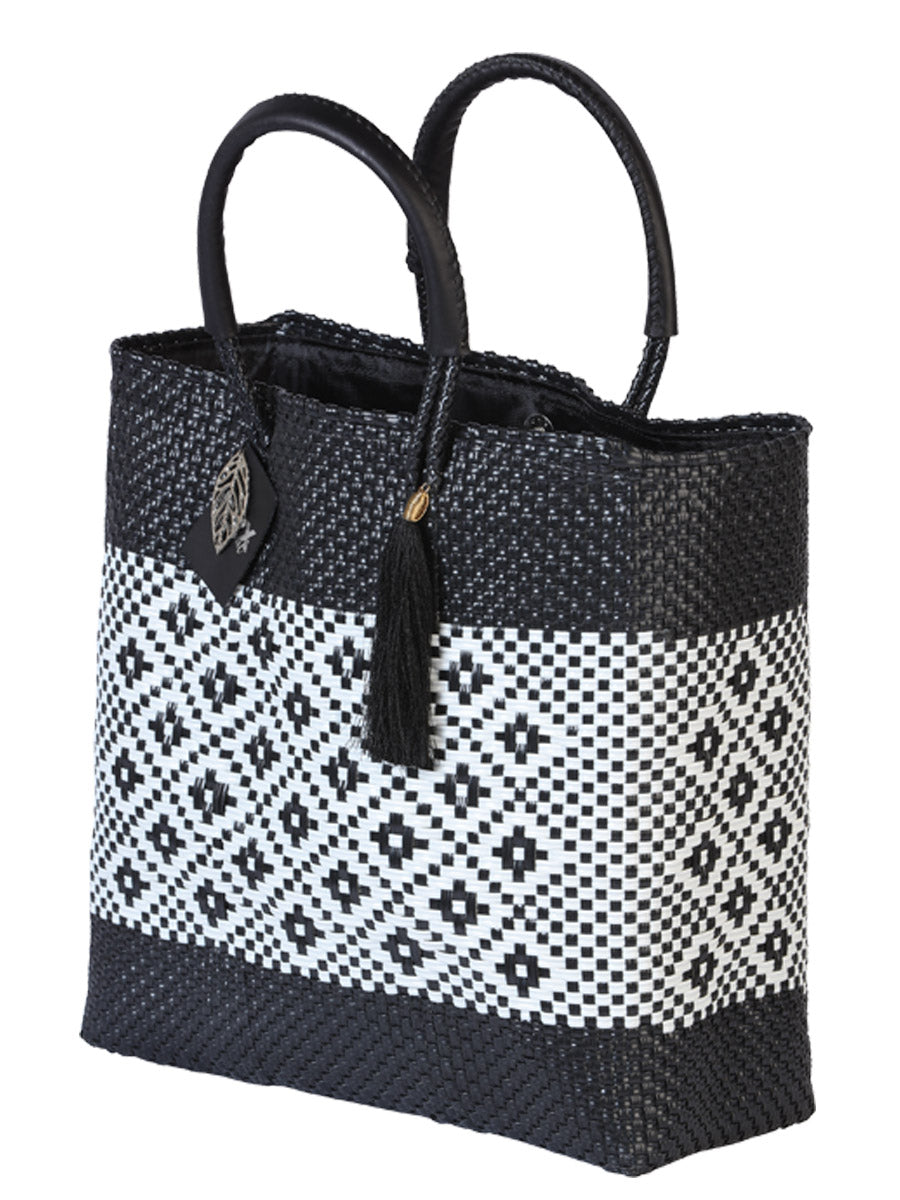 Artisanal Handbag 100% Polyethylene in Black/White