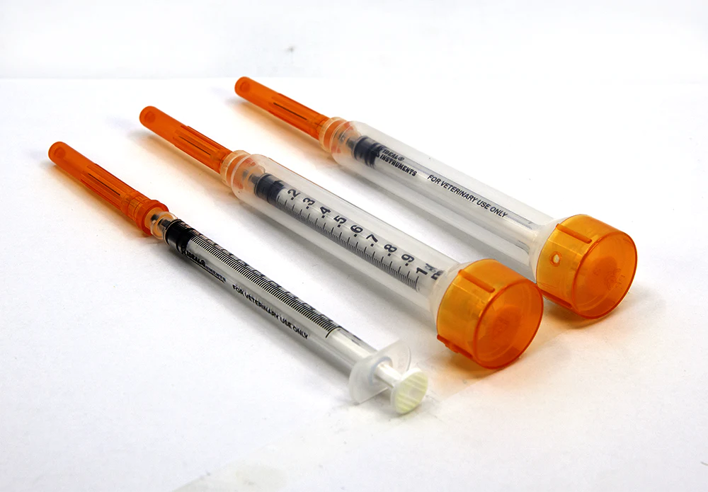 1CC Syringe with needle 25 G x 5/8''