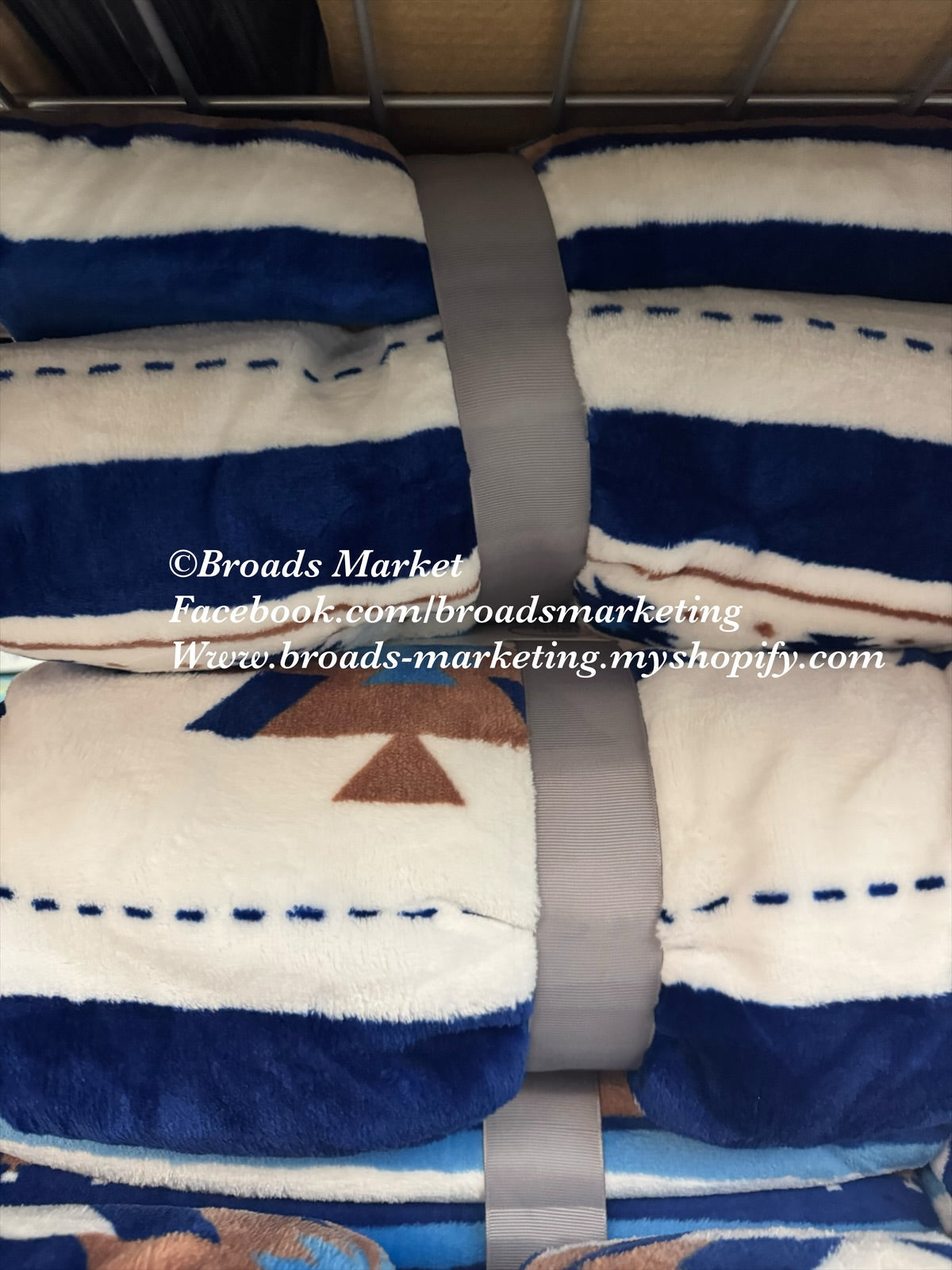 Blue & White Aztec Super Plush Blanket