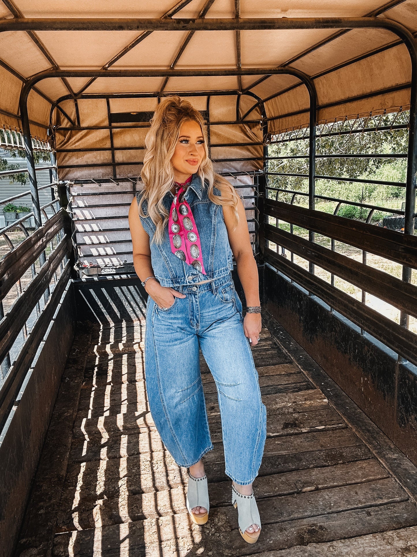 The Sway Barrel Jeans