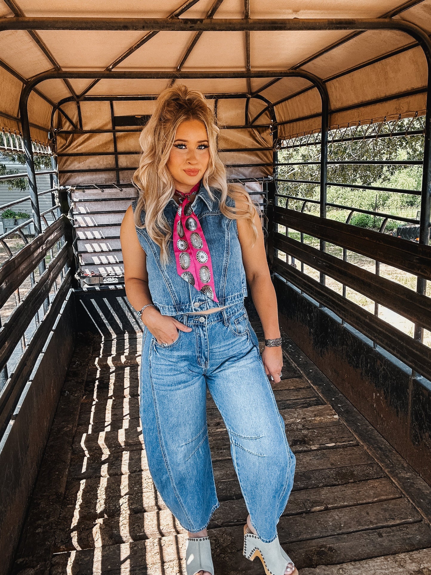 The Sway Barrel Jeans