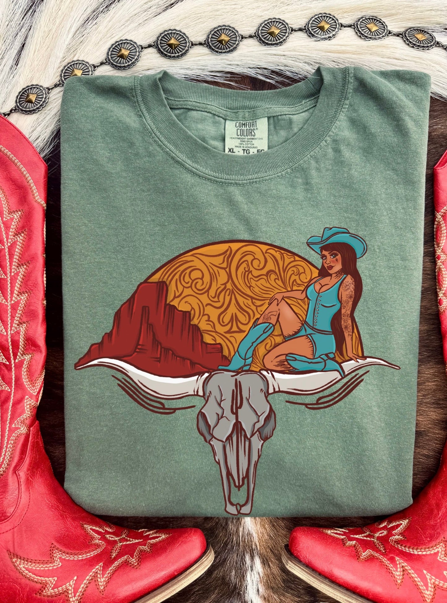 Outlaws and Longhorns Tee