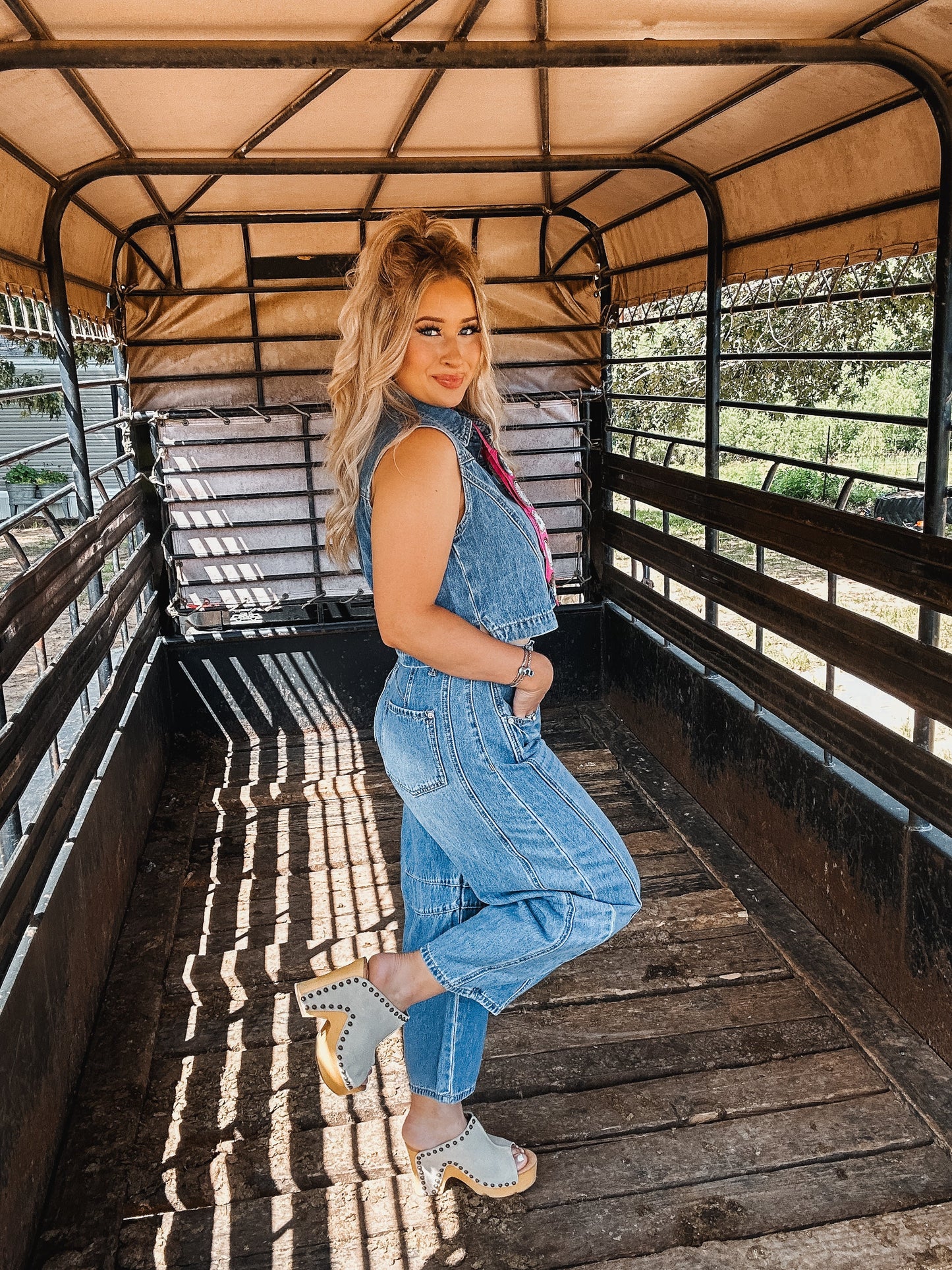 The Sway Barrel Jeans