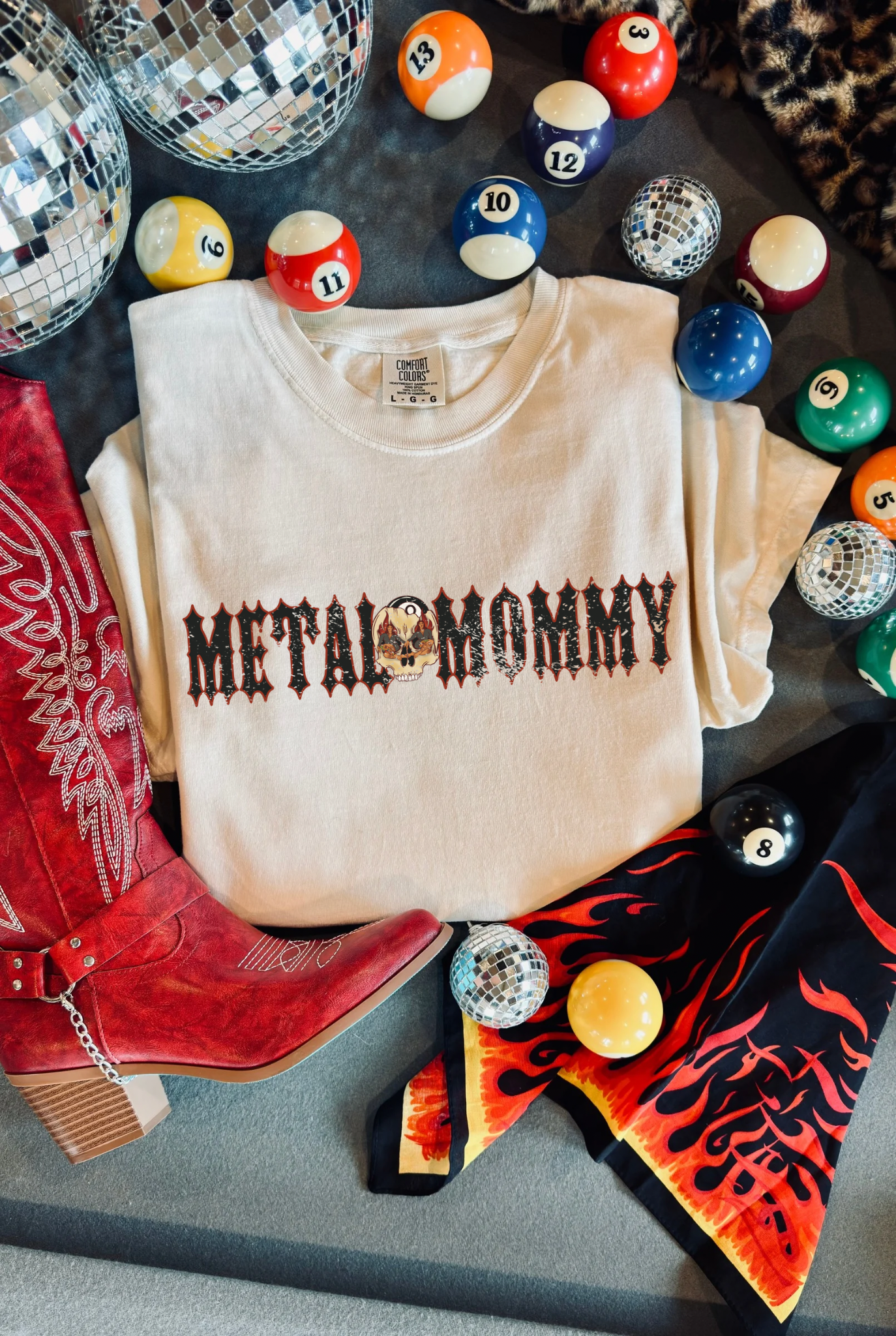 Metal mommy Tee
