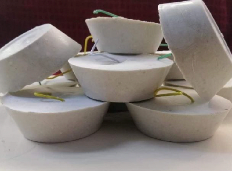 Mineral blocks for all birds