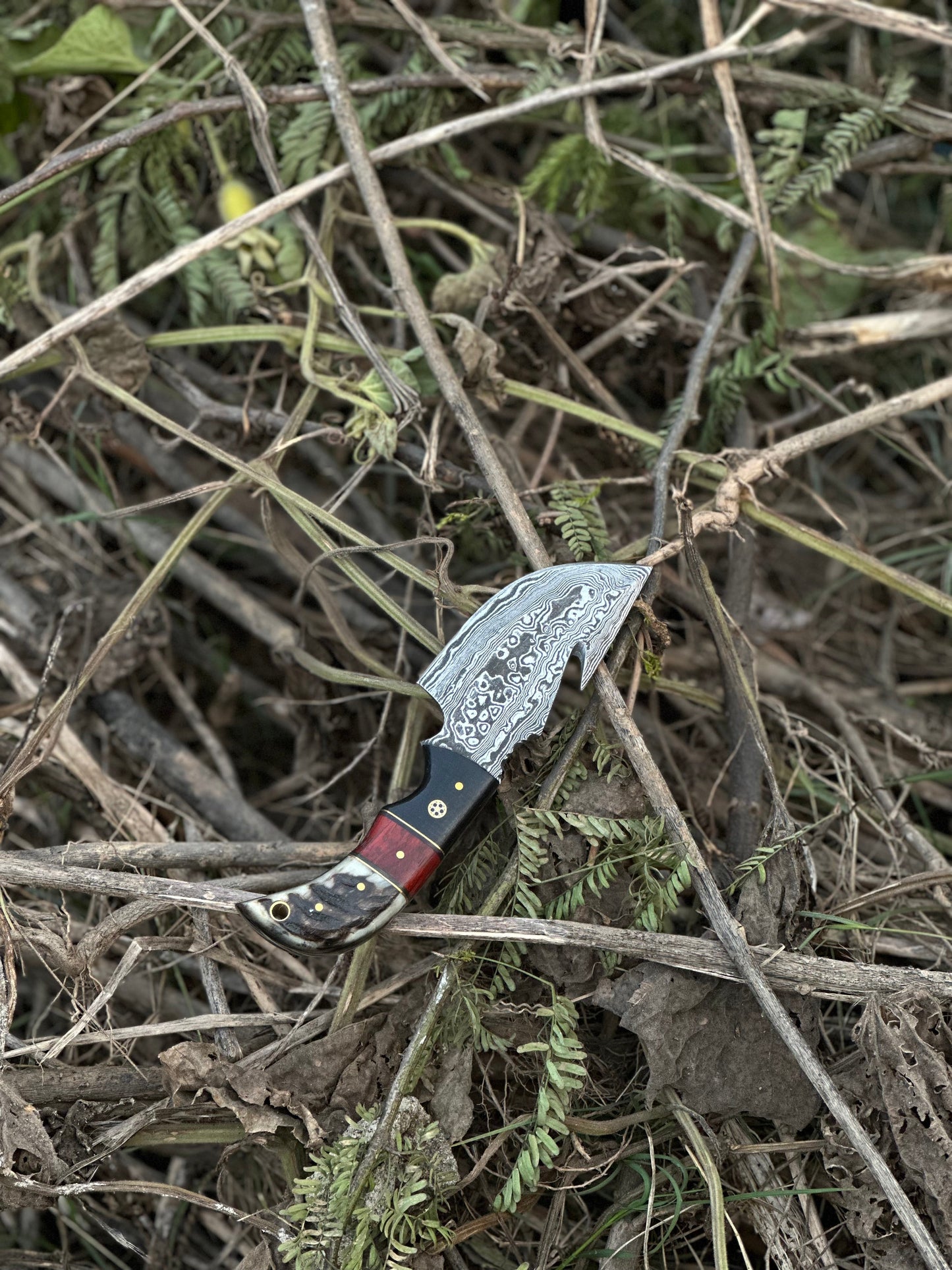 Premium Custom Handmade Damascus Steel Guthook Skinning Knife with Resin Handle - 7.5” Sharp Blade with Leather Sheath