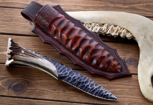 Custom Forged 1095 High Carbon Steel Hunting Knife – Antler Horn Handle & Leather Sheath