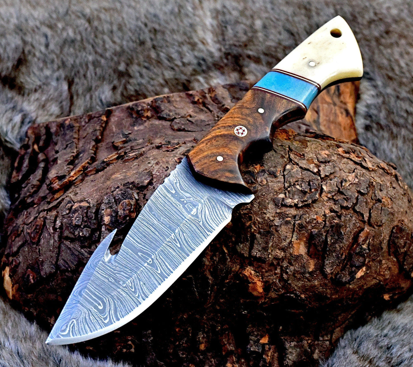 Premium Damascus Guthook Skinning Knife – Rosewood & Bone Handle – 10” Hunting Essential