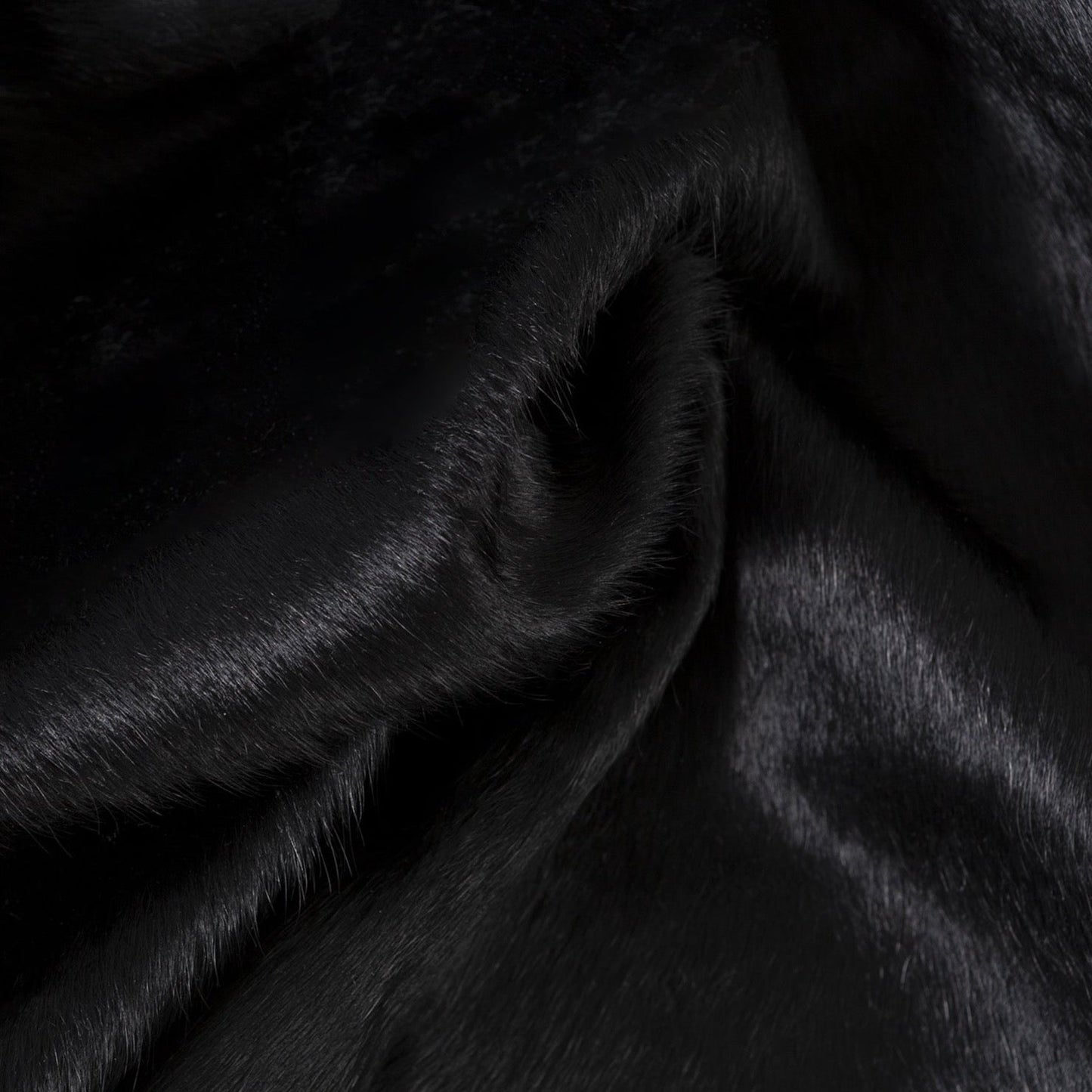 Black Brazilian Cowhide Rug: LARGE