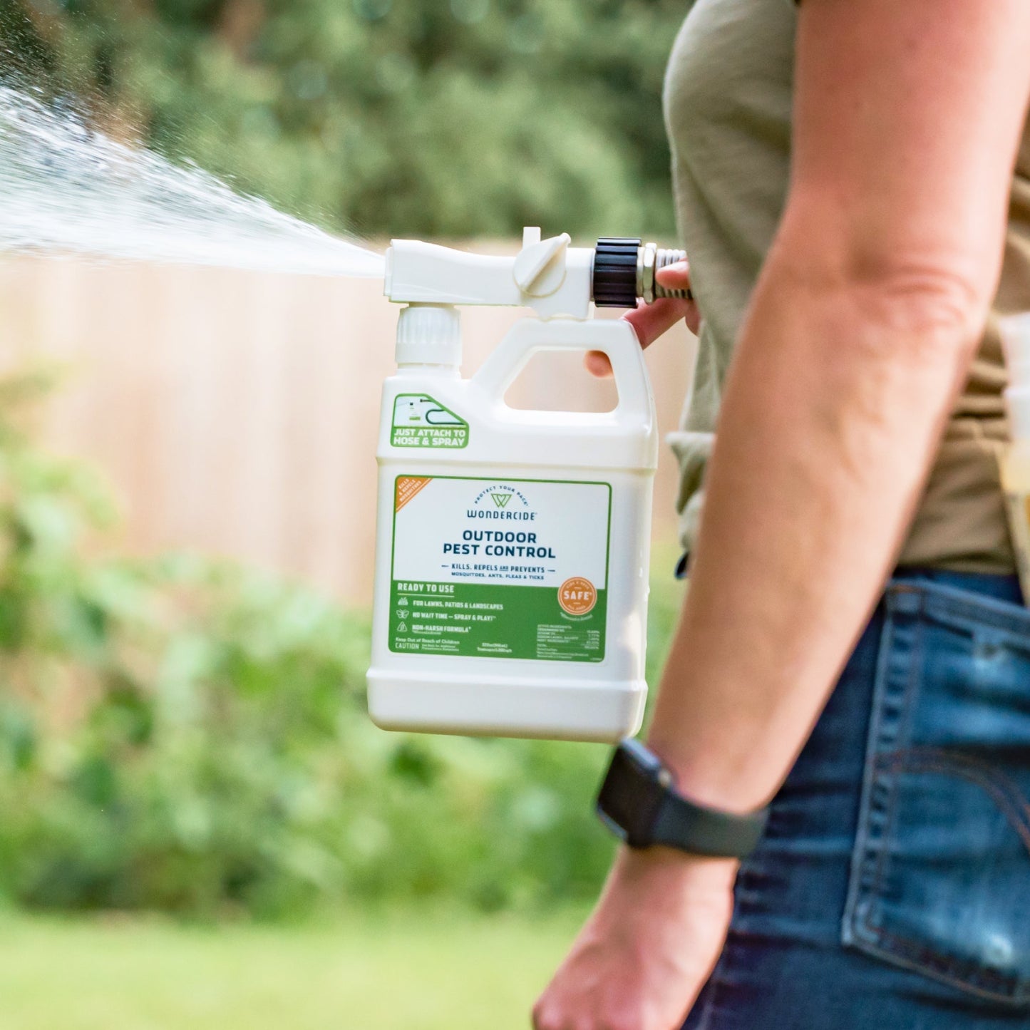Ready-to-Use Outdoor Mosquito Spray with Natural Essential Oils