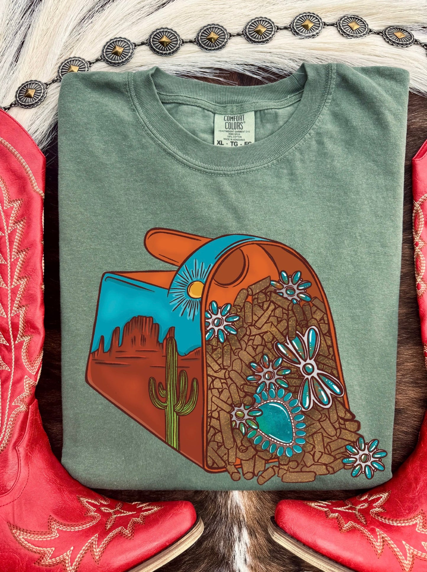 Feed Scoop Tee