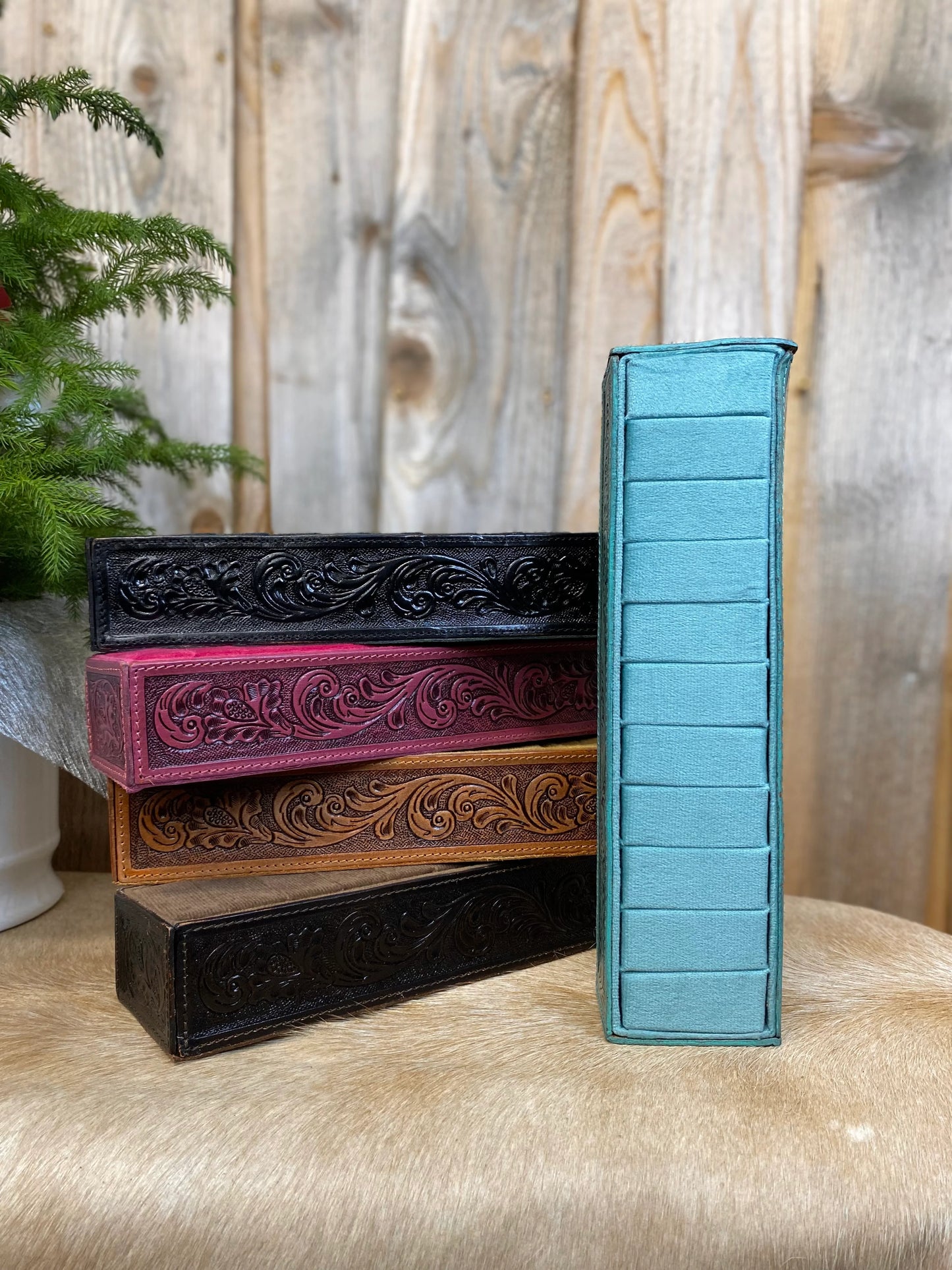 Turquoise Tooled Leather Ring Holder
