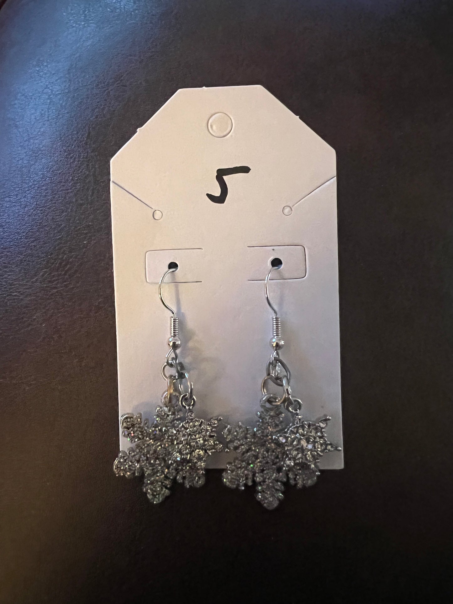 Earrings q