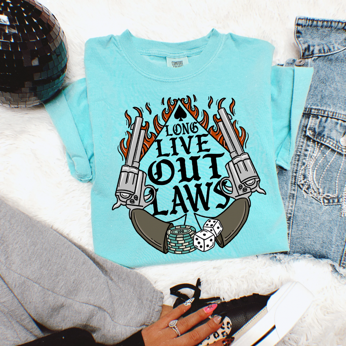 Long Live Outlaws Tee