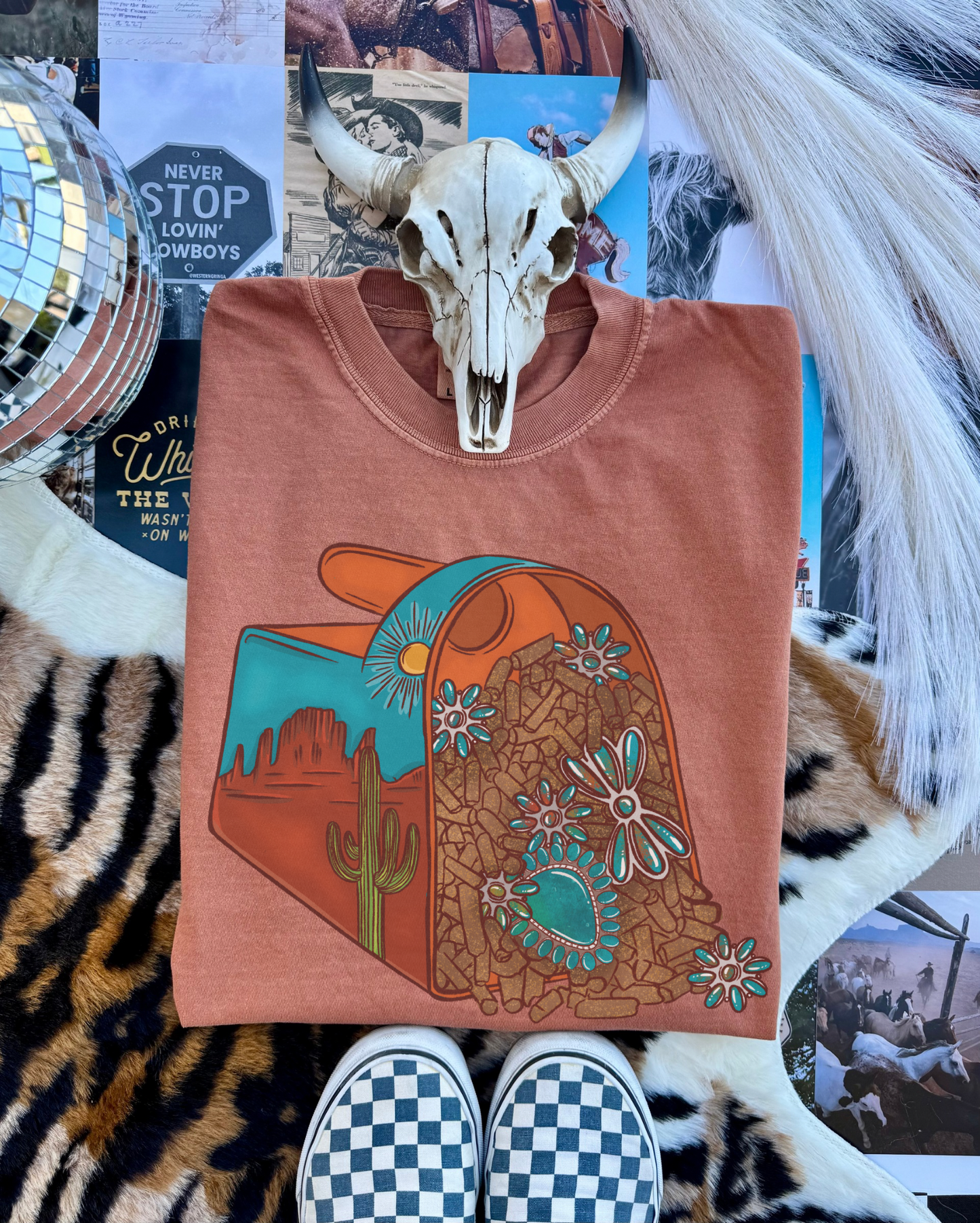 Feed Scoop Tee