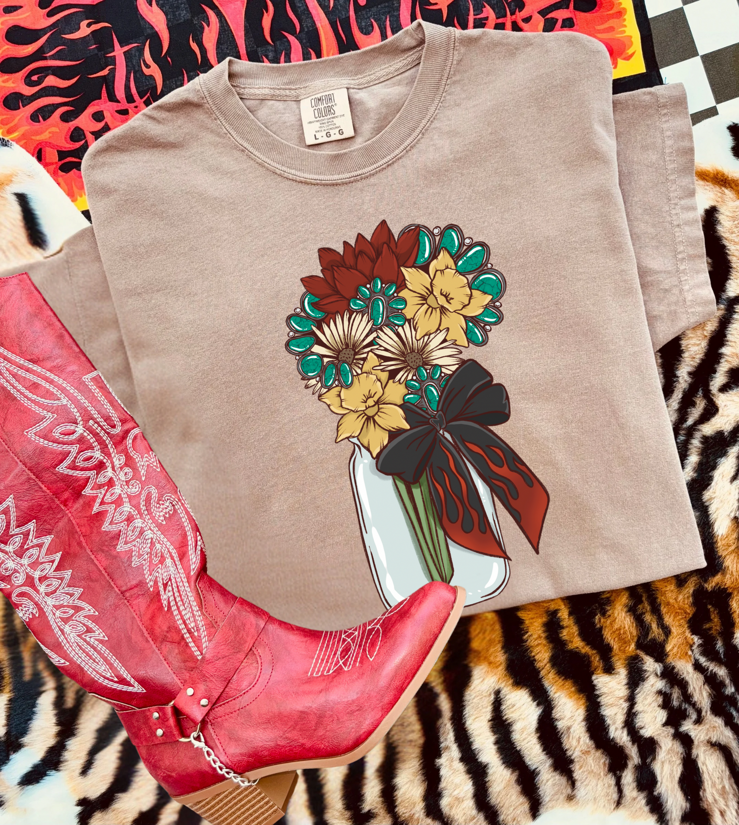 Yallternative Bouquet tee