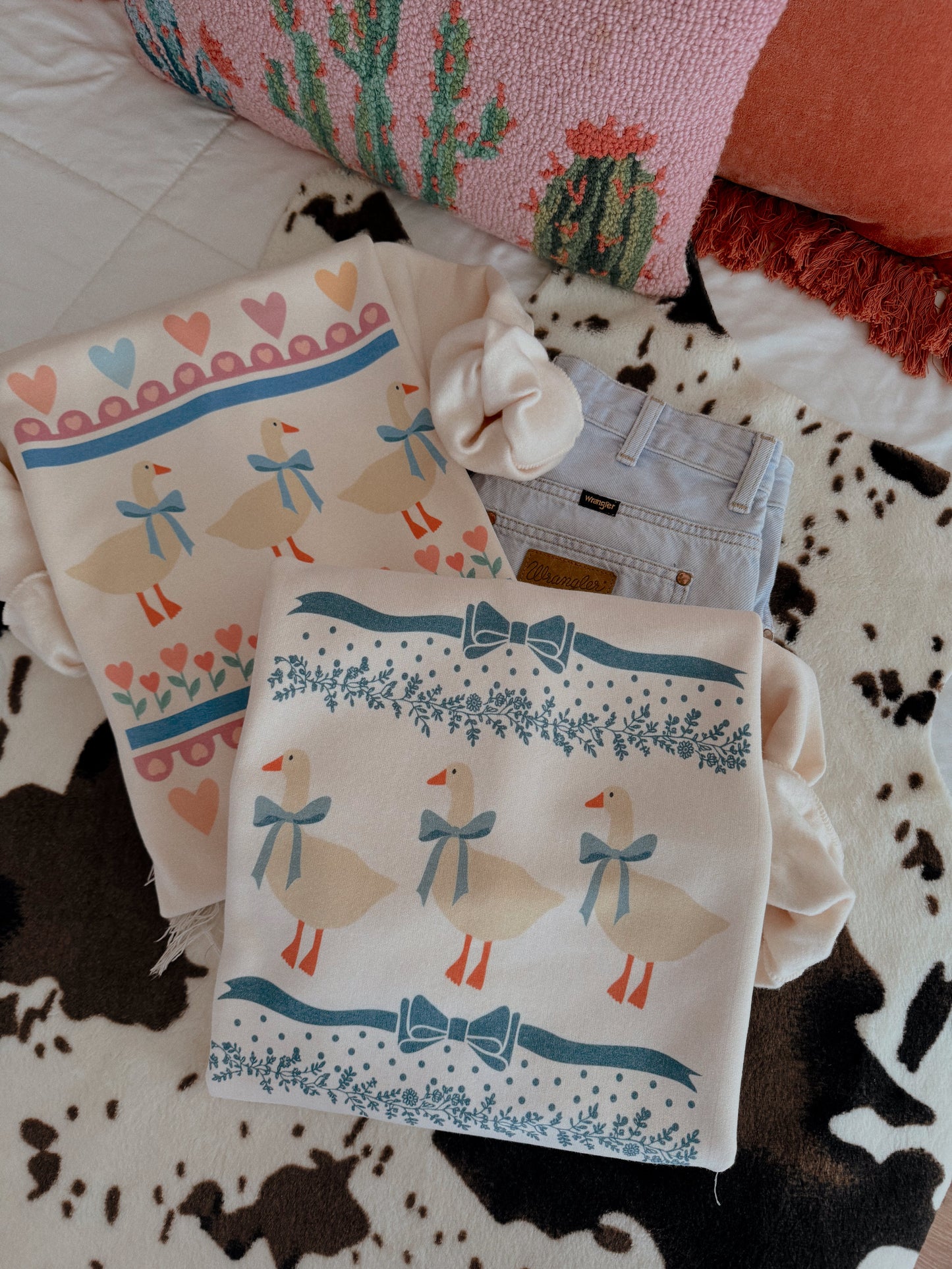 VINTAGE BLUE RIBBON GOOSE
