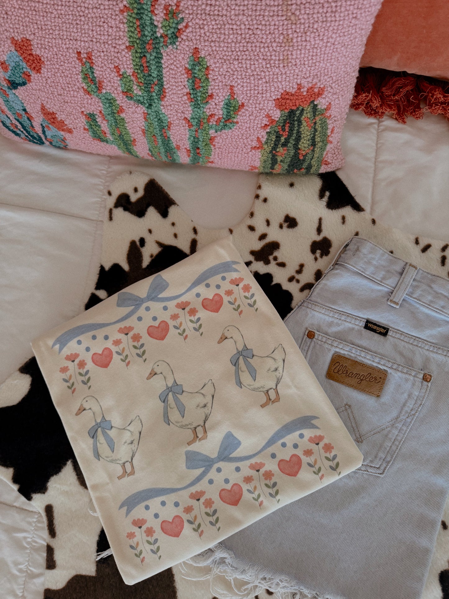 VINTAGE CUTESY GOOSE