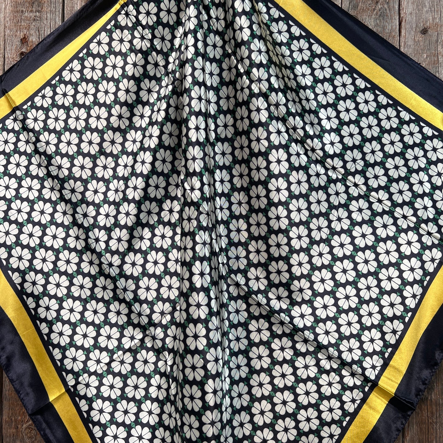 35X35" Blue & Gold Clovers Wild Rag / Scarf WR3171