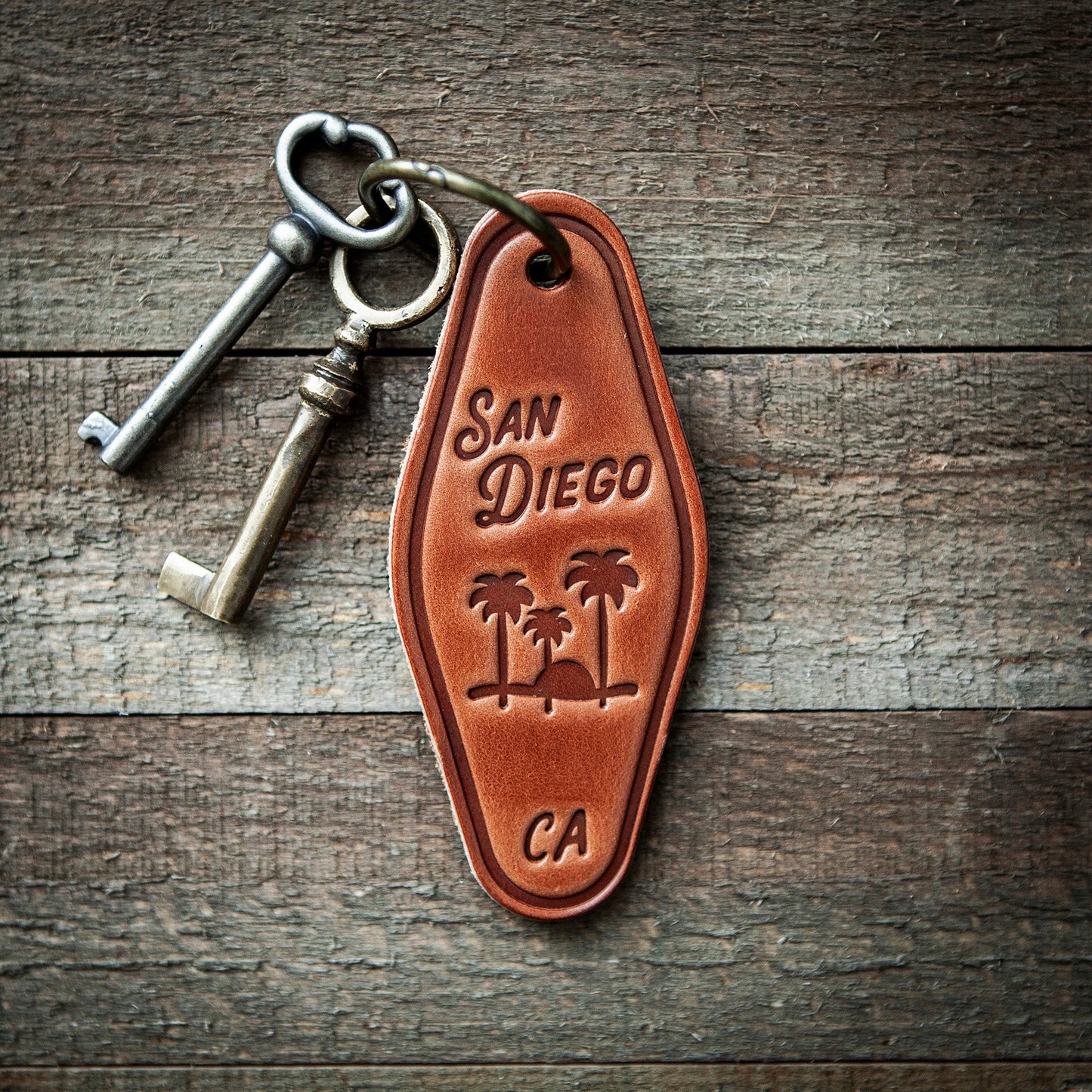 San Diego California Palms Leather Keychain Motel Style
