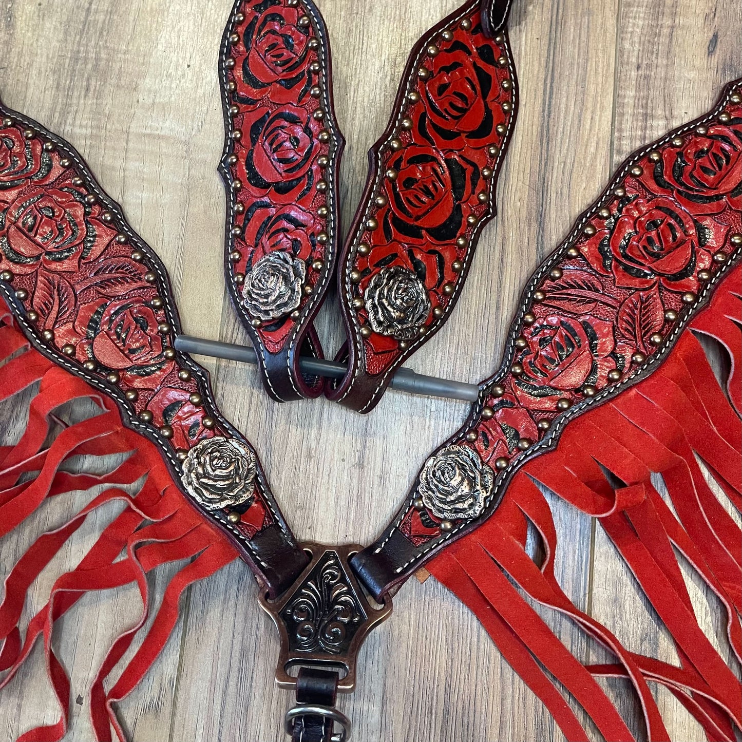 Red Rose One Ear Western Horse Tack Set – Leather Bridle & Breast Collar for Rodeo and Barrel Racing (BHT055)