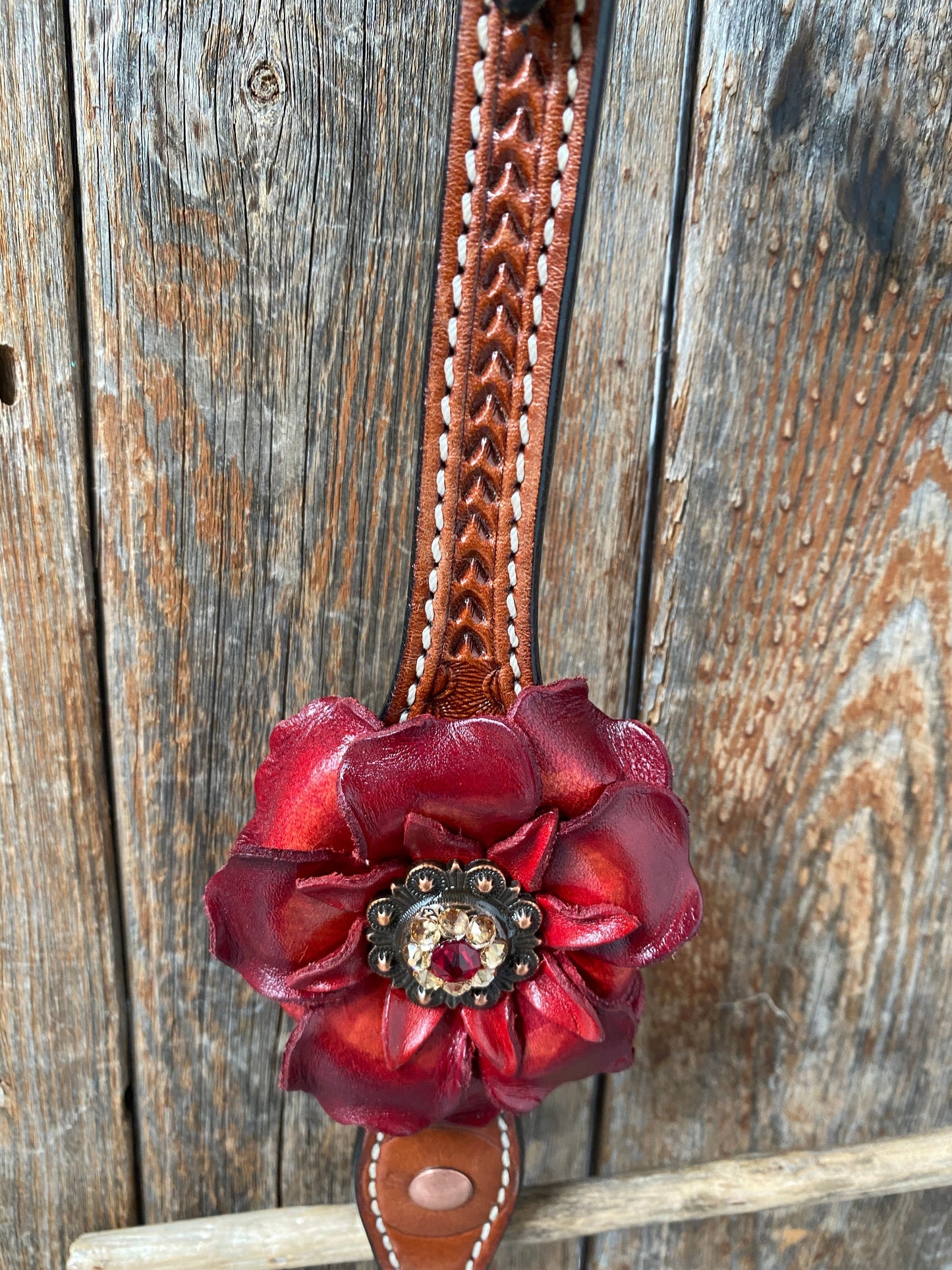 Light Oil Basketweave Champagne and Red One Ear & Breastcollar Tack Set #OEBC432