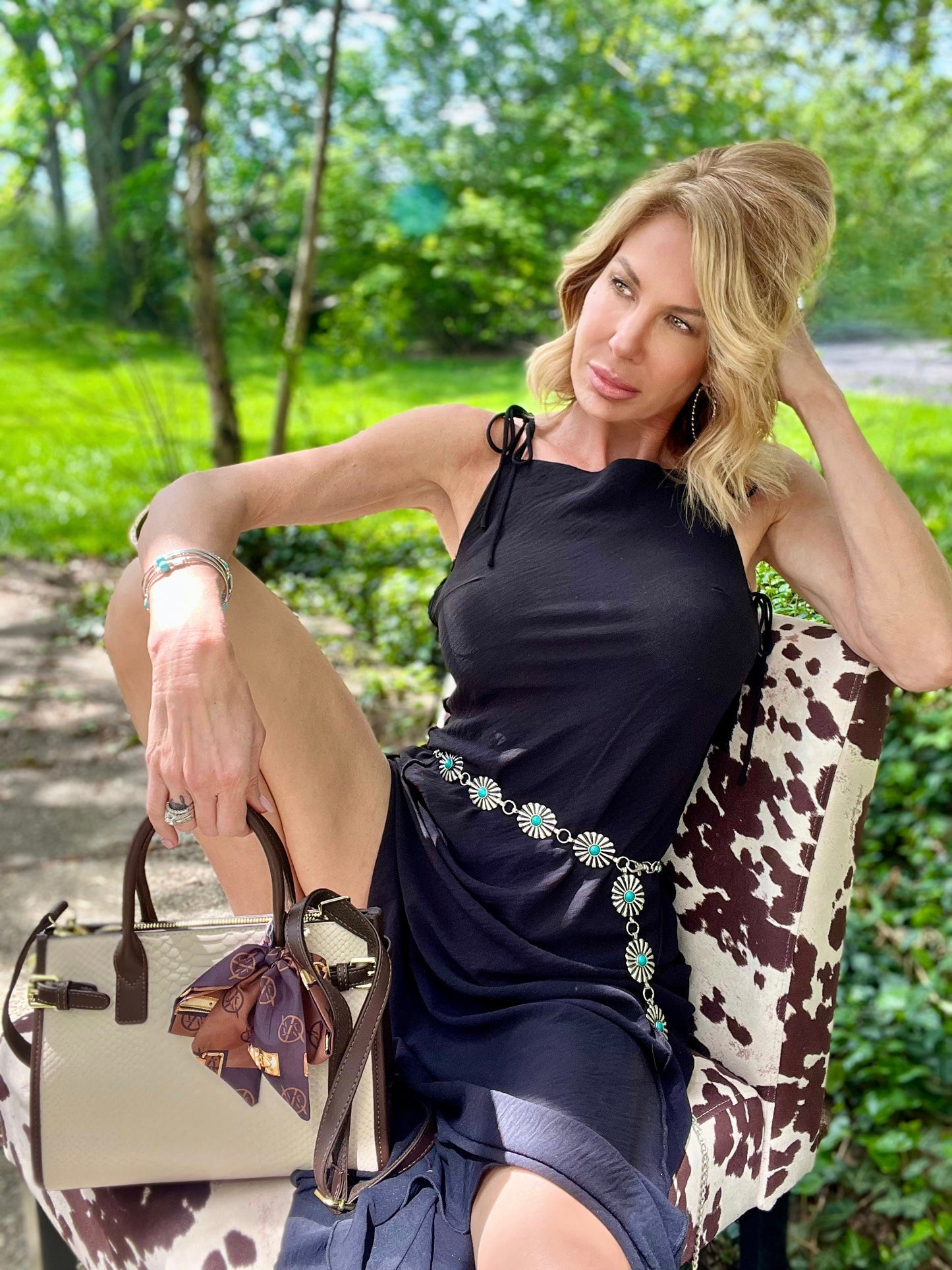 Serpent Luxe Snakeskin Handbag - Elegant Leather Commuter Bag for Stylish Women