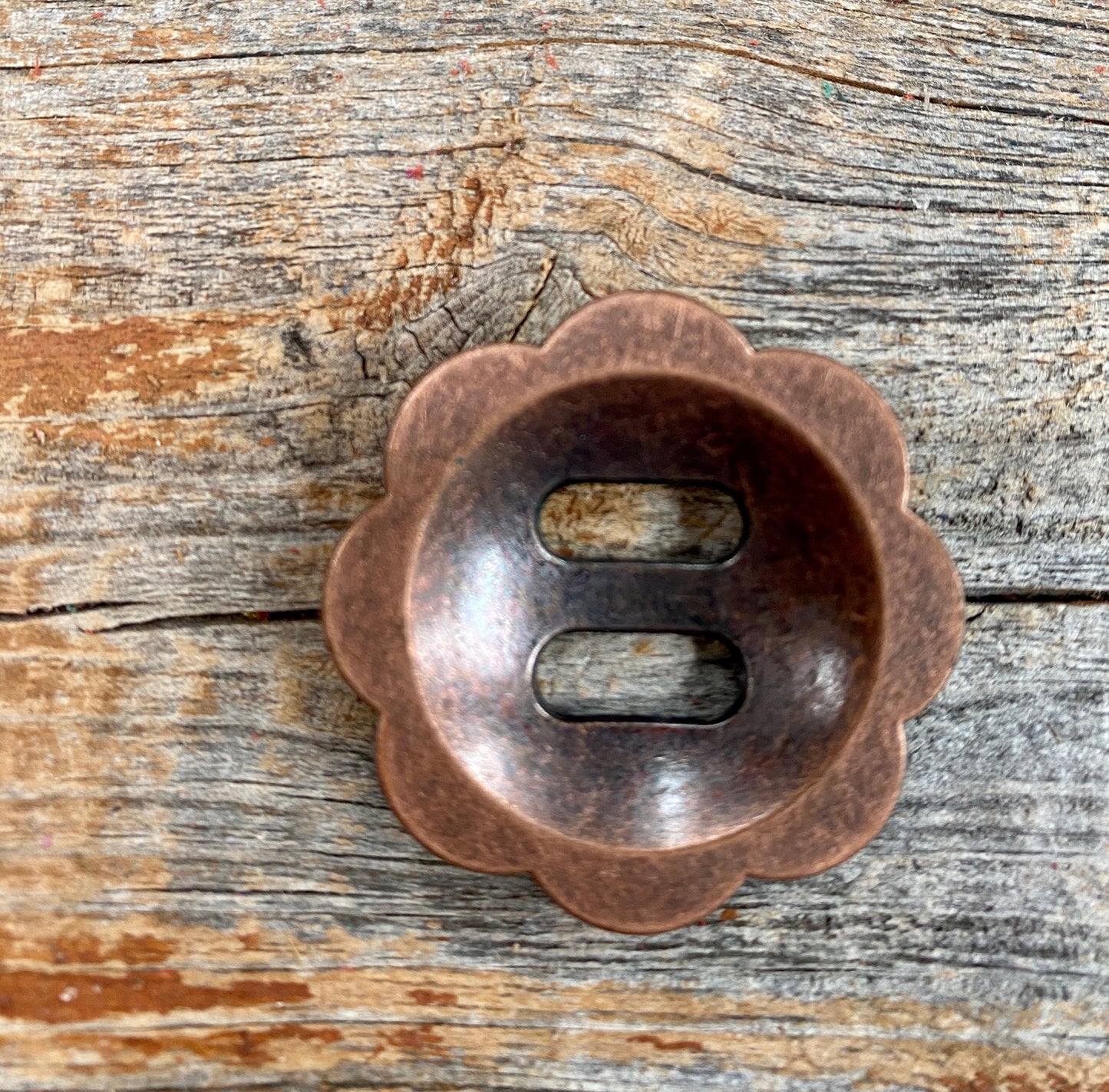 Copper Scalloped Slotted Concho 1.5" W164CL