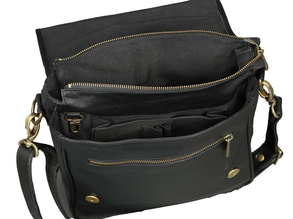 Totare Verona - Flap Cross Body Bag