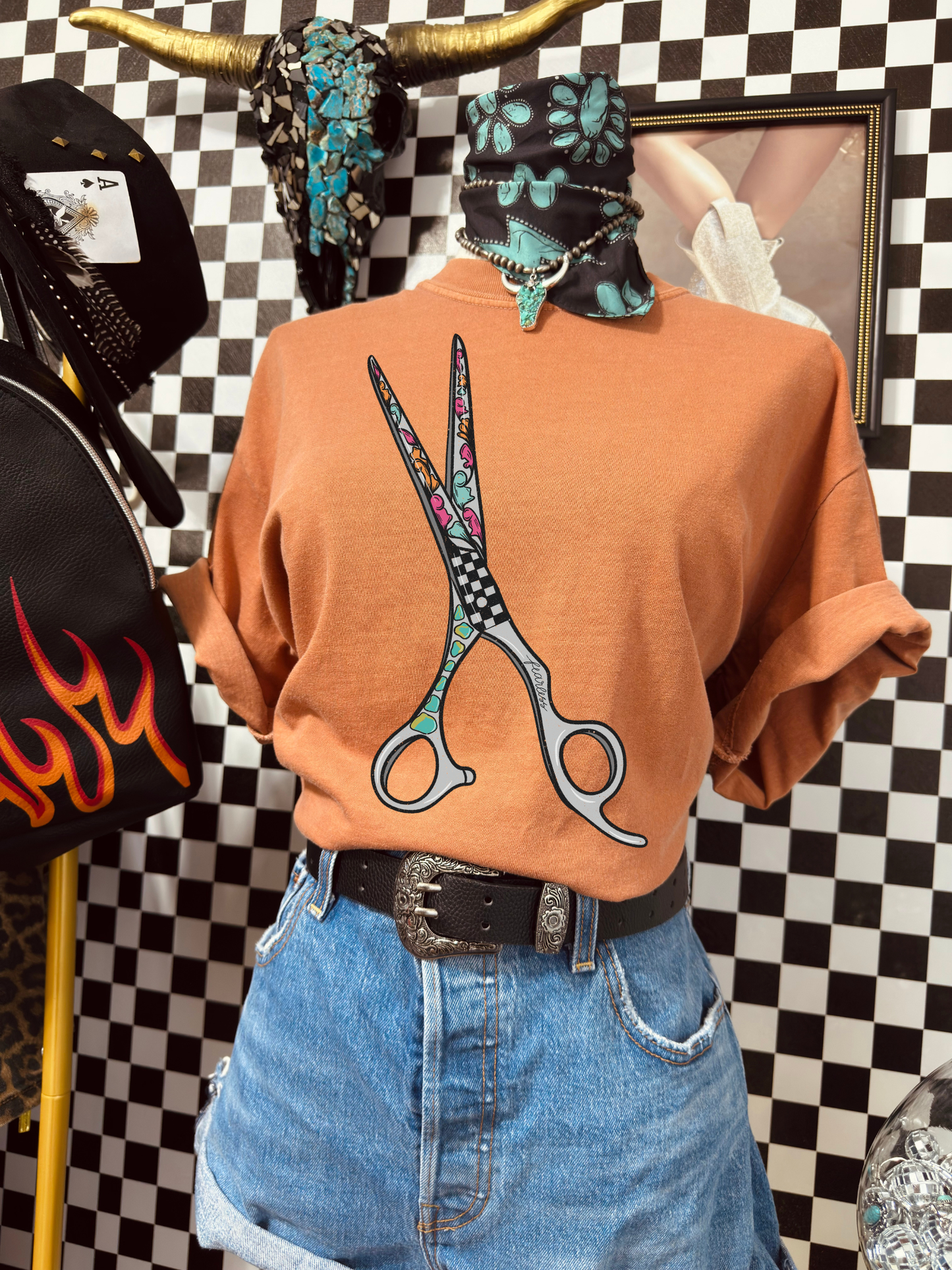 Hair Stylist shears tee