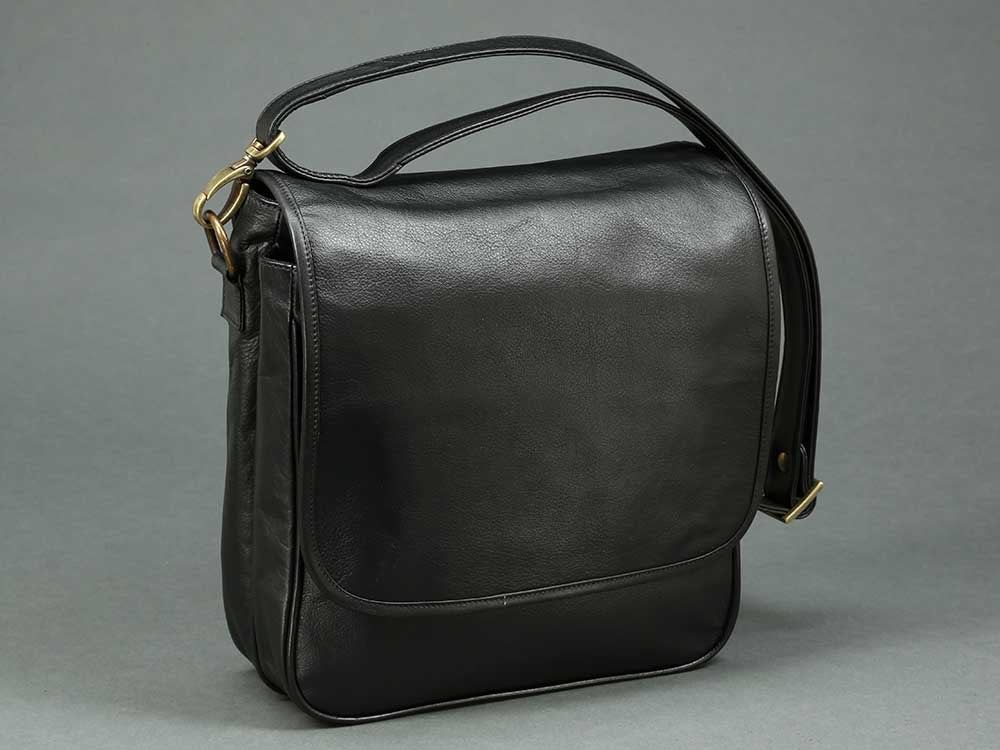Totare Verona - Flap Cross Body Bag