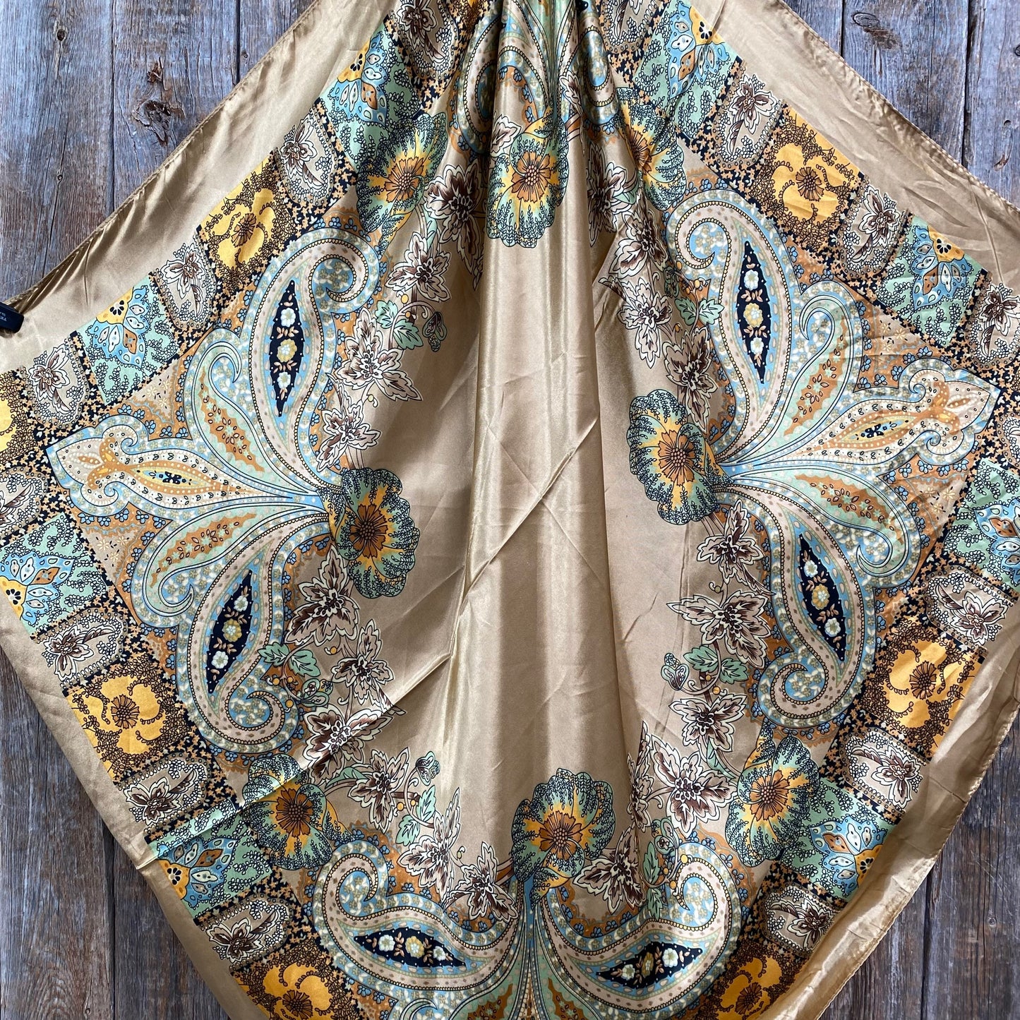 35X35" Neutral Tone Paisley Wild Rag / Scarf WR2040