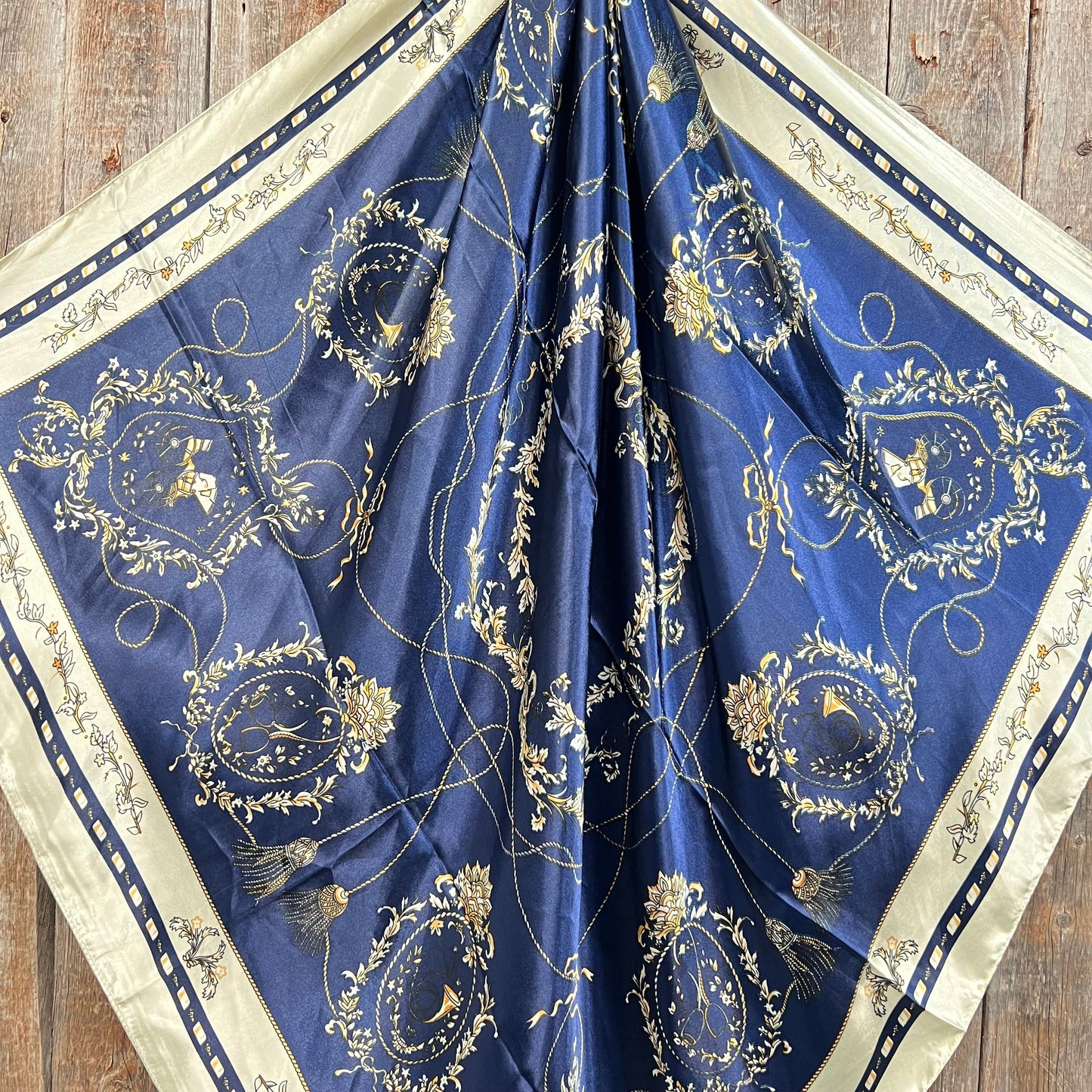35X35" Blue Carriage Wild Rag / Scarf - Antique AB Slide WRC328A
