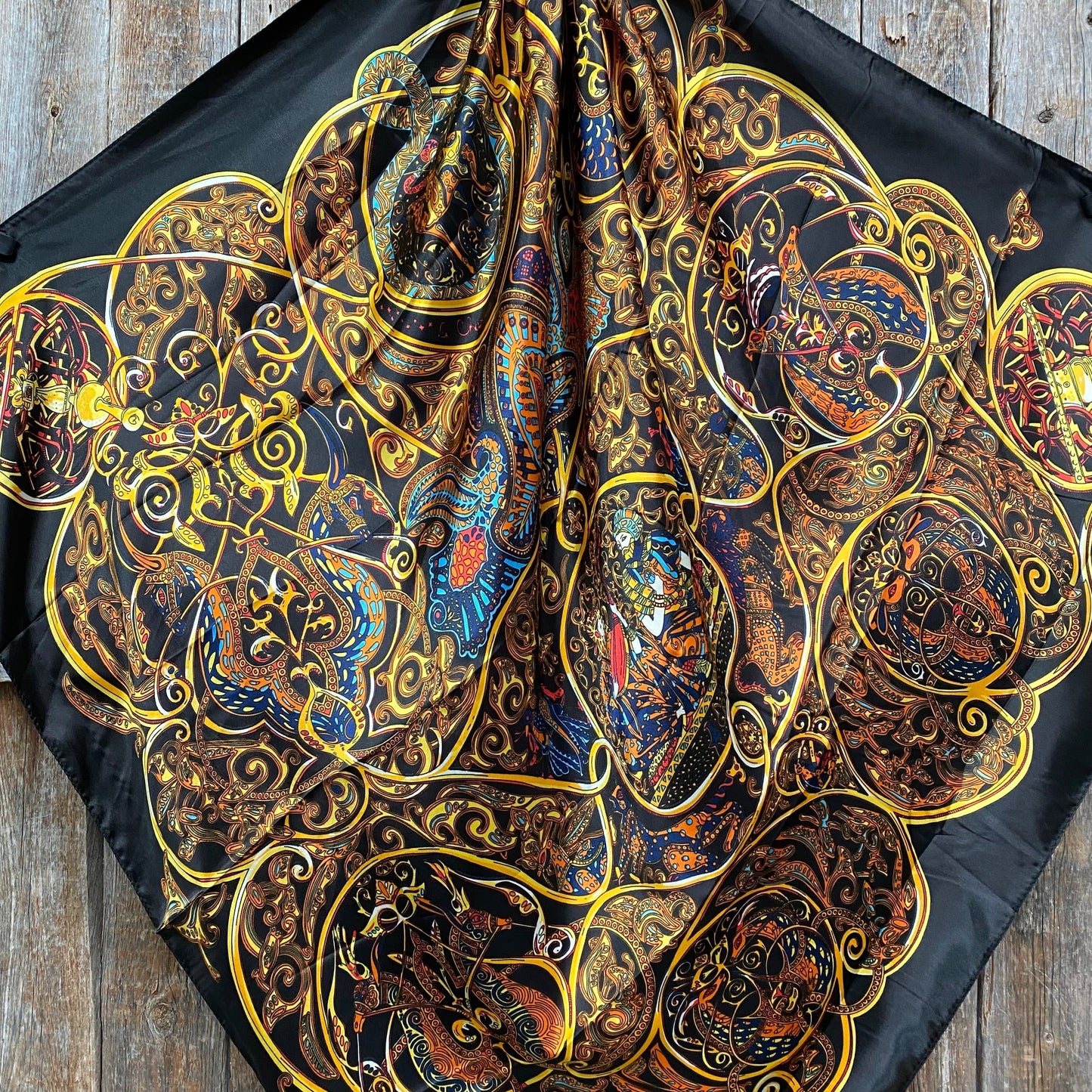 35X35" Black & Gold Wild Rag / Scarf WR3303
