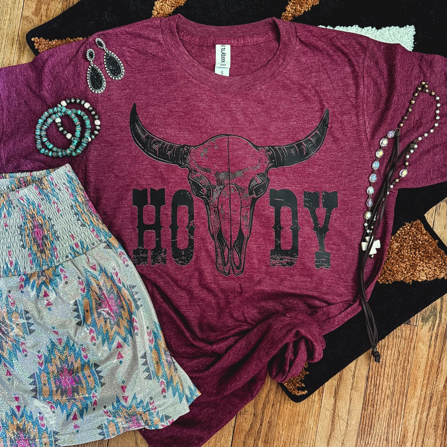 Desert Skull Howdy Soft Graphic Tee