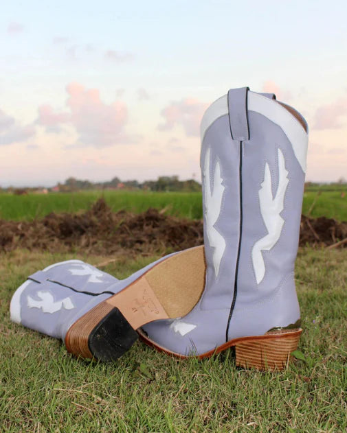 Uni-sexy boot