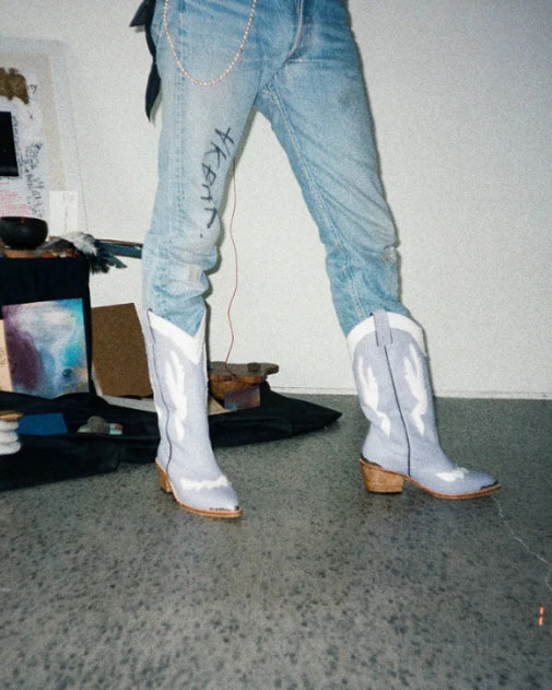 Uni-sexy boot