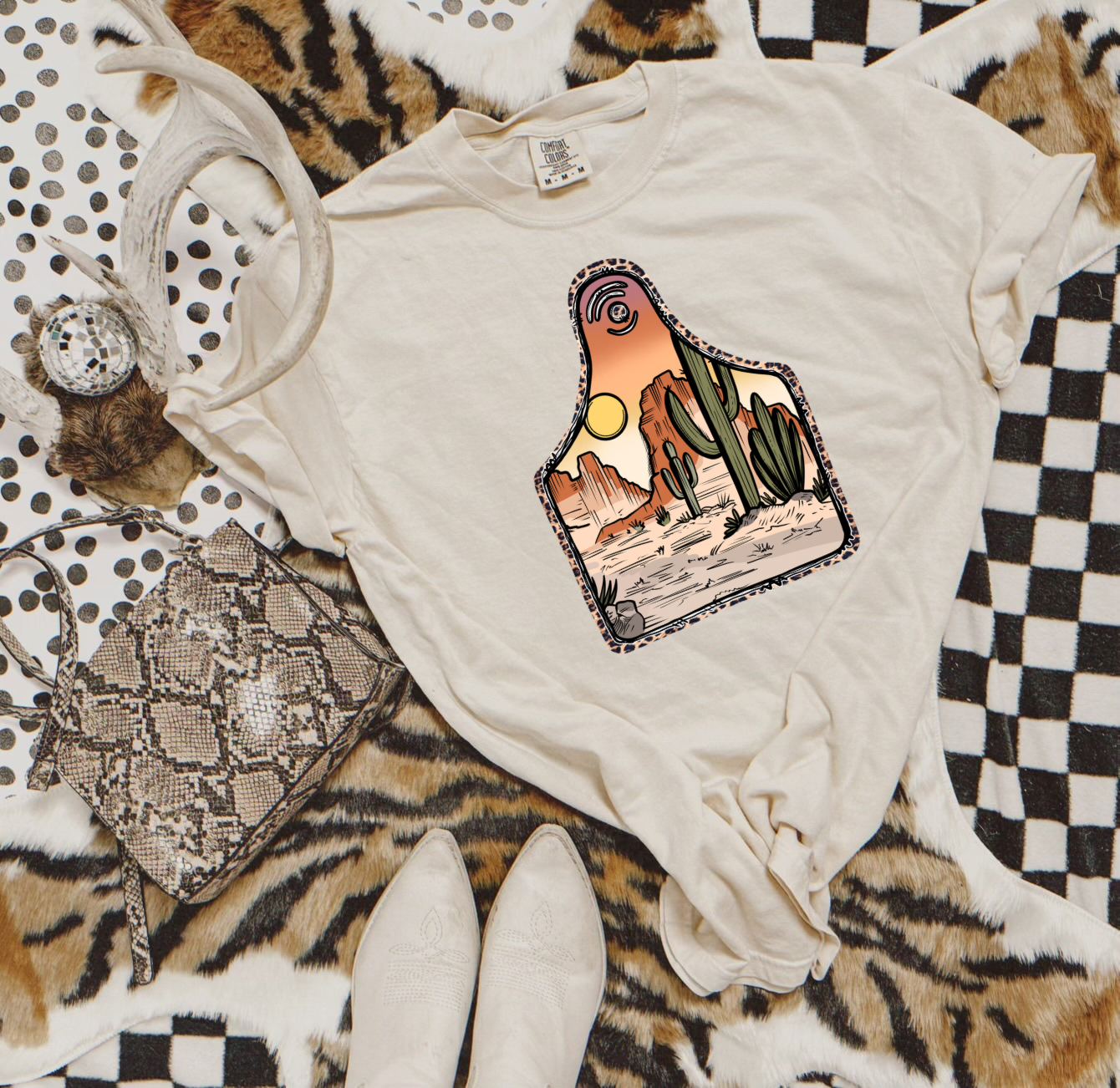 Canyon Queen Graphic Tee